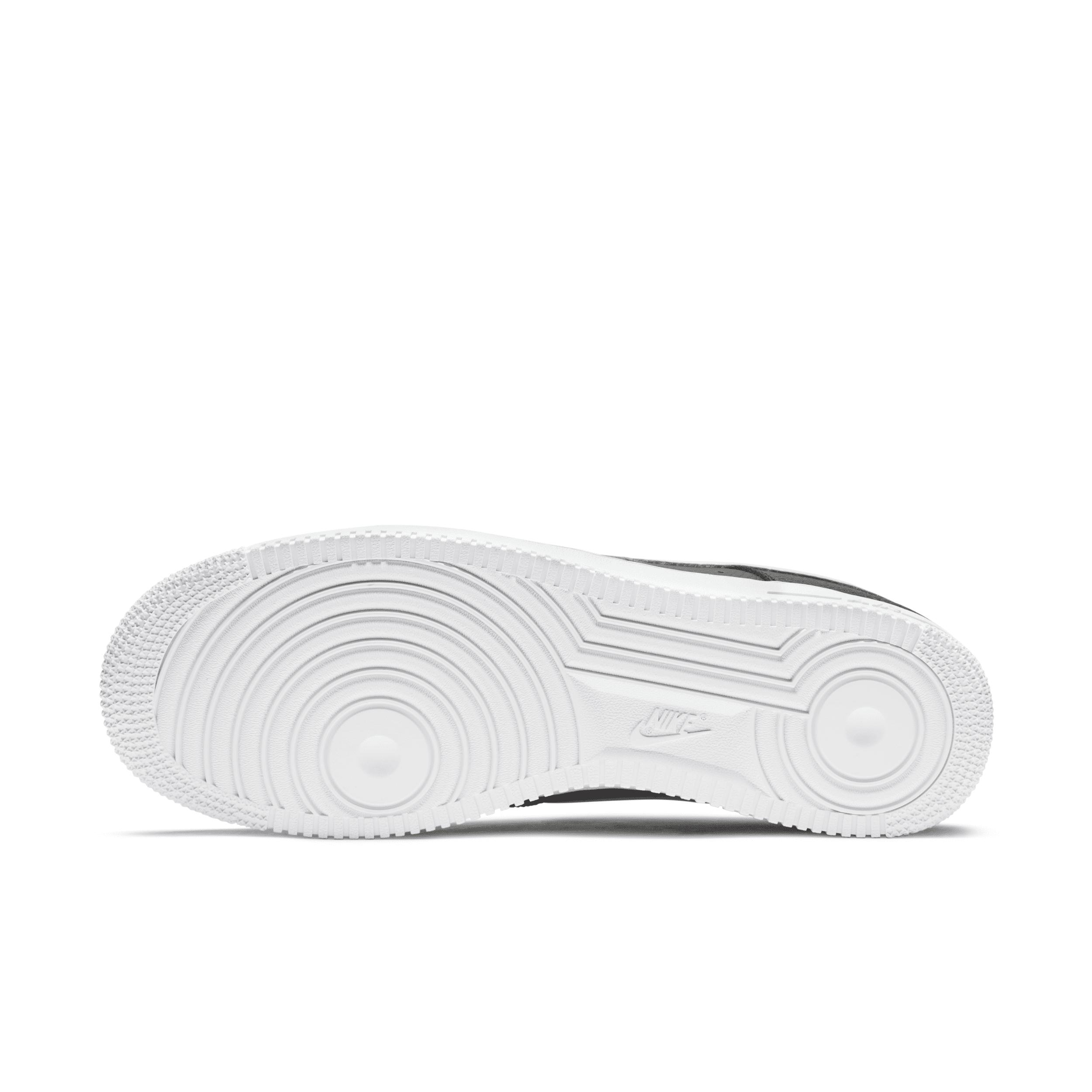 Nike Mens Air Force 1 07 Shoes | CT2302-100 Product Image