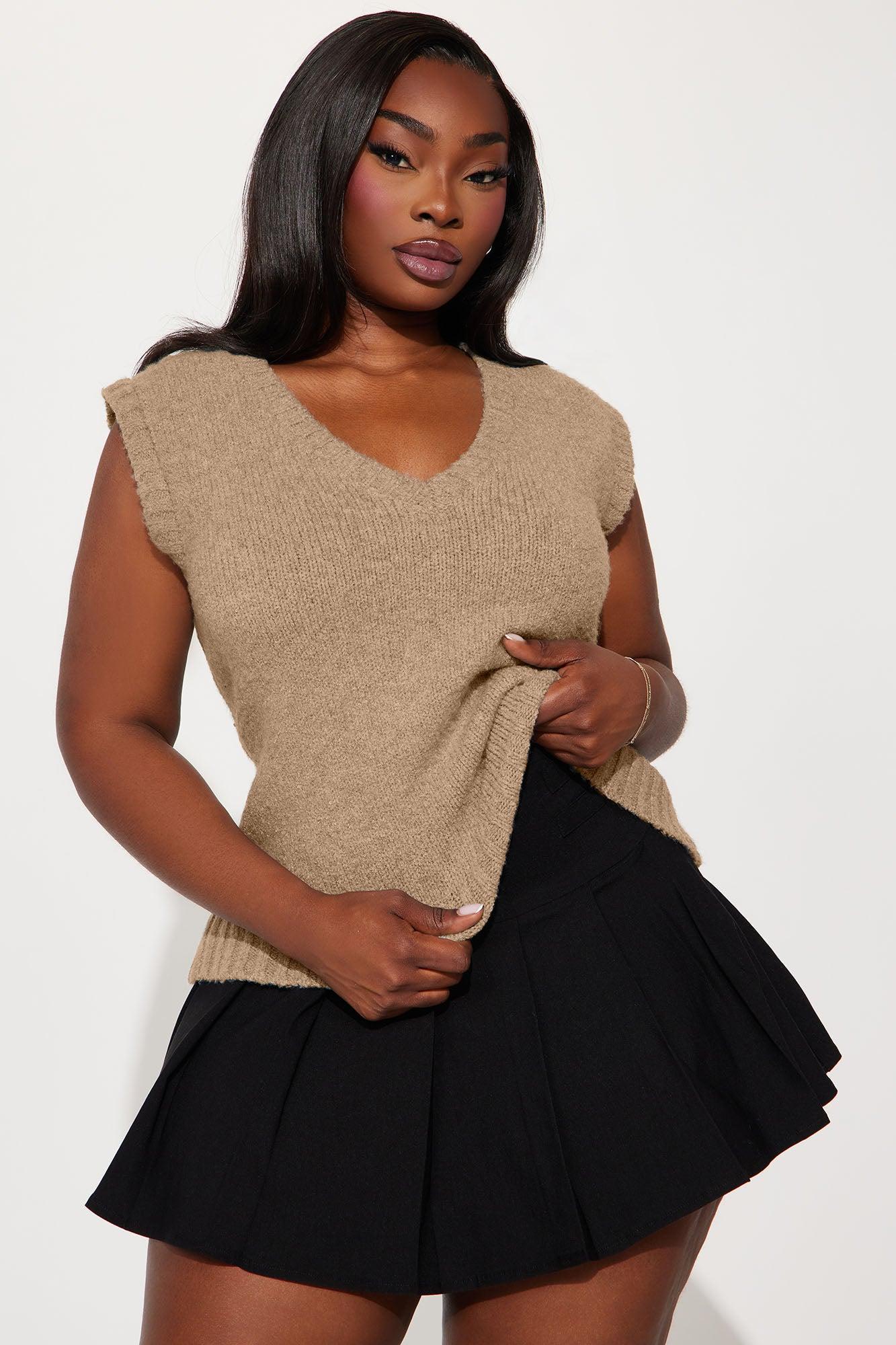 Top Scholar Sweater Vest - Beige Product Image