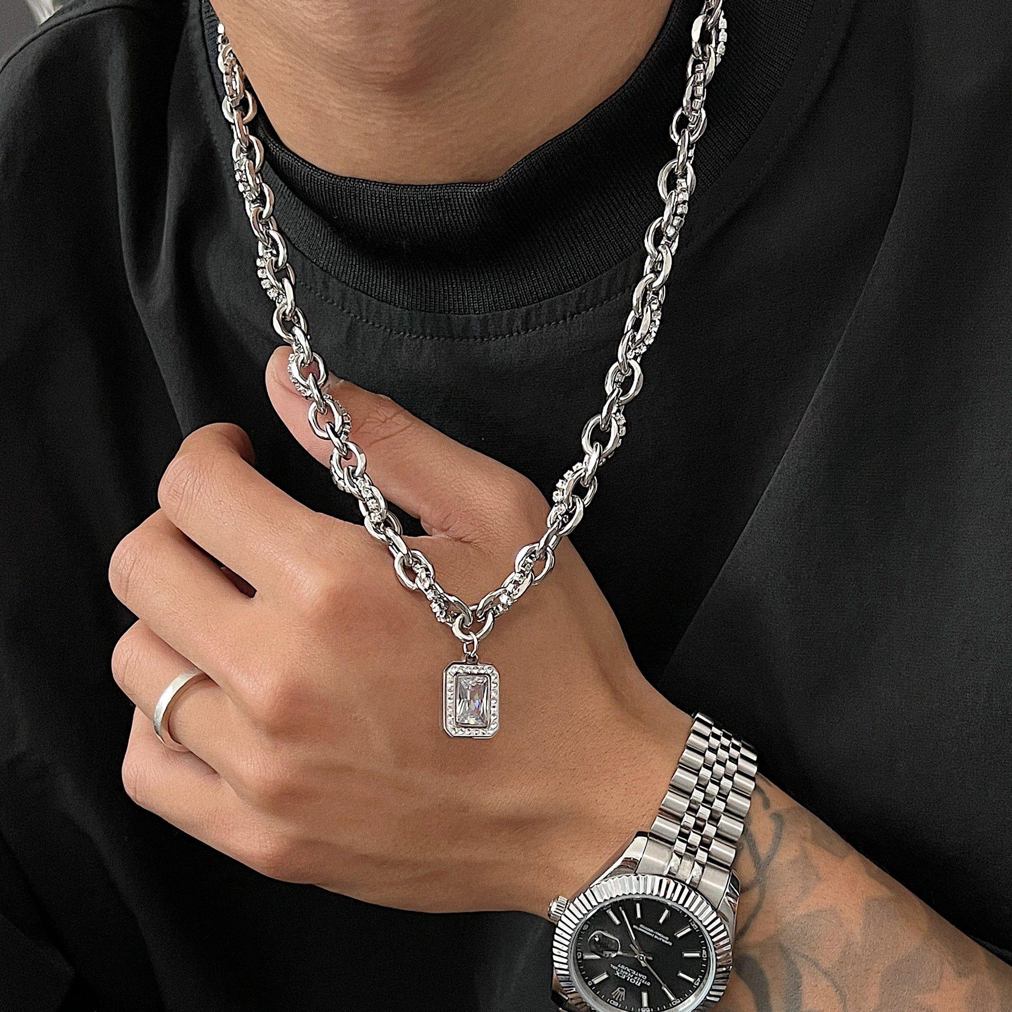 SQUARE PENDANT MULTI-CHAIN NECKLACE Product Image