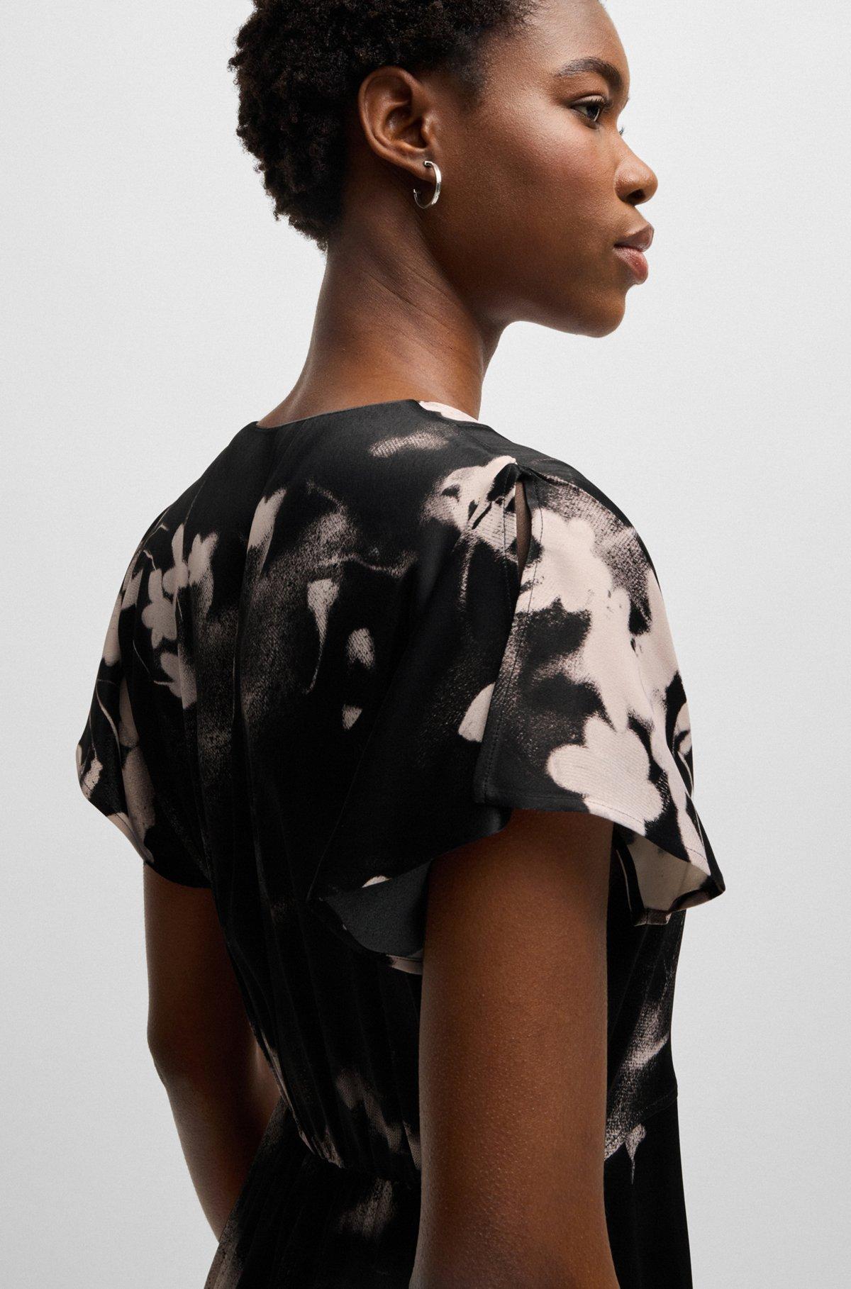 V-neck dress with degradé floral print Product Image