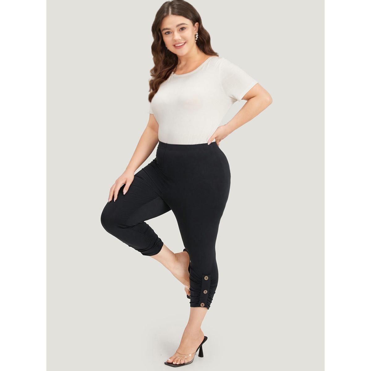 Plus Size Plain Skinny Button Detail Gathered Leggings Women Black Casual High stretch Skinny High Rise Dailywear Leggings BloomChic 26/4X Product Image