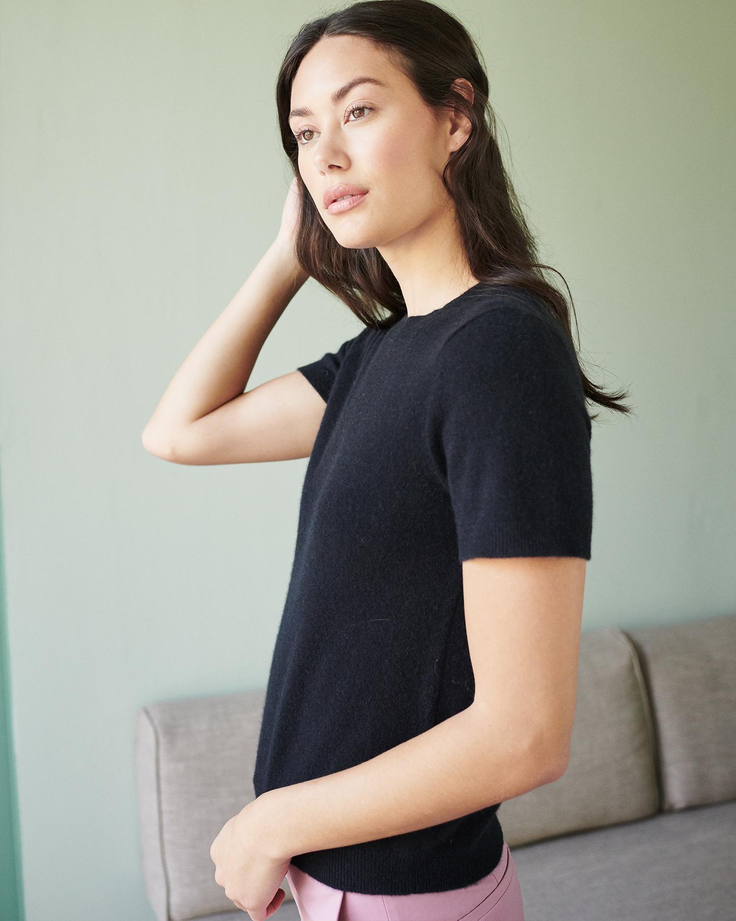 Quince | Women's Mongolian Cashmere T-Shirt Size XS Product Image