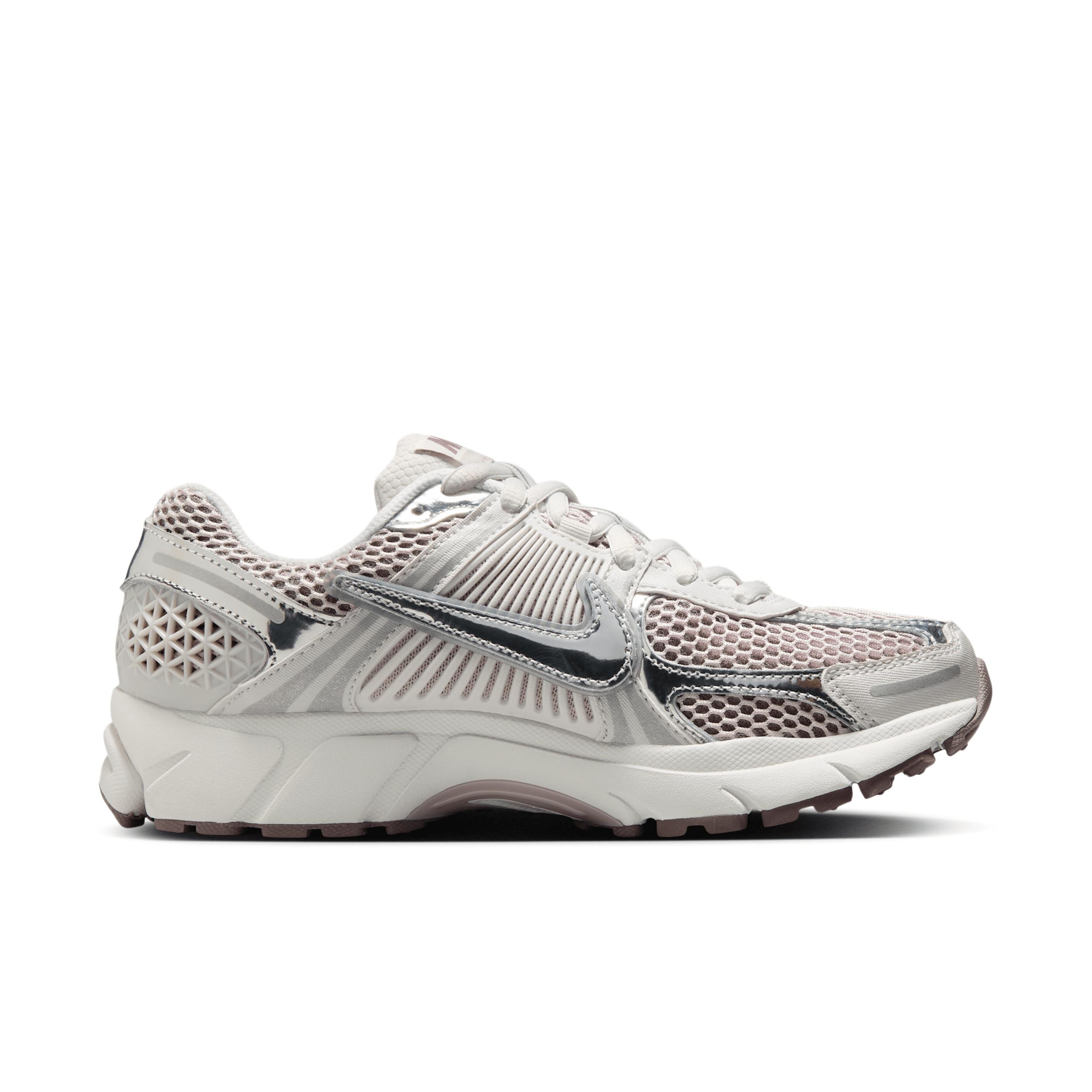 Nike Womens Zoom Vomero 5 Shoes with Reflective Accents | FJ2028-104 Product Image