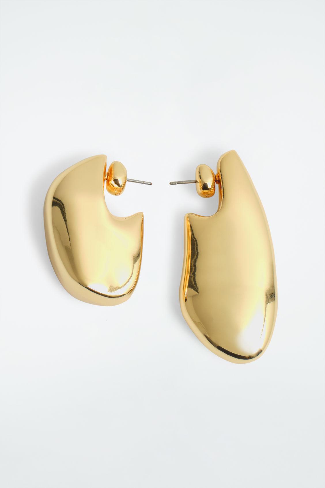 MISMATCHED PEBBLE EARRINGS Product Image