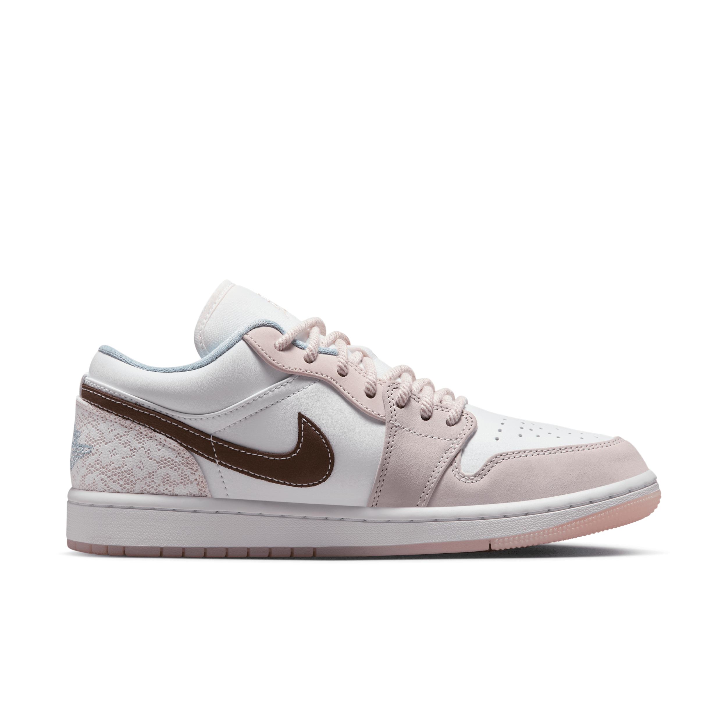 Womens Air Jordan 1 Low Shoes | IB8859-101 Product Image