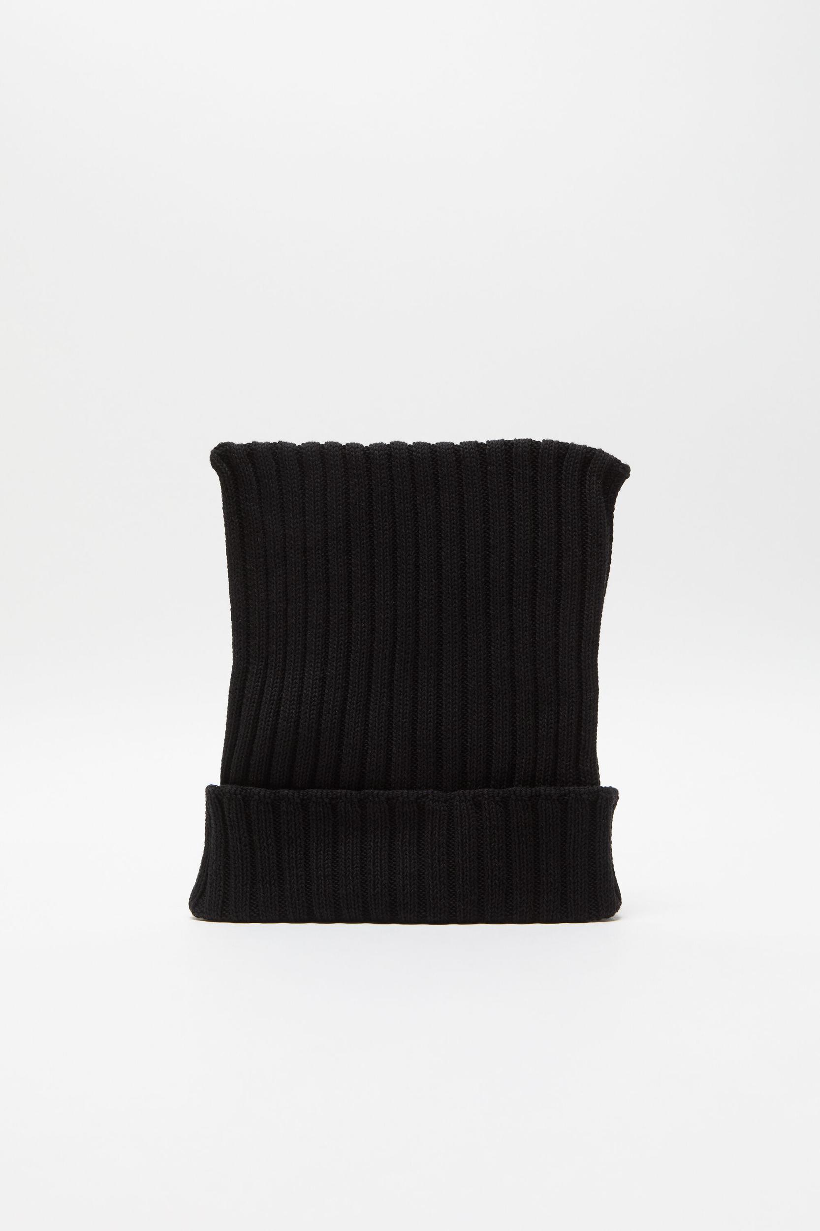 Ribbed square beanie Product Image