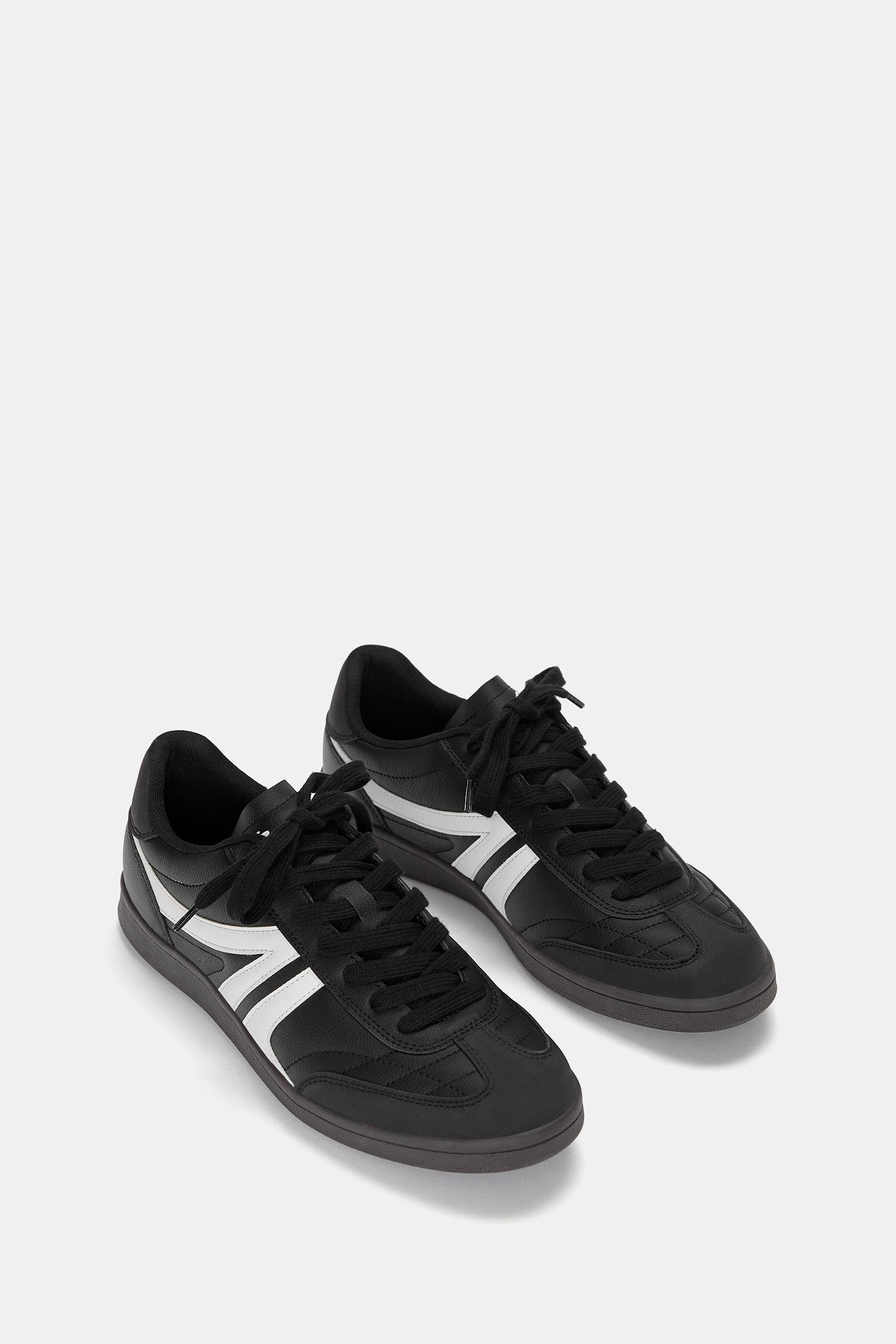 Retro sneakers Product Image