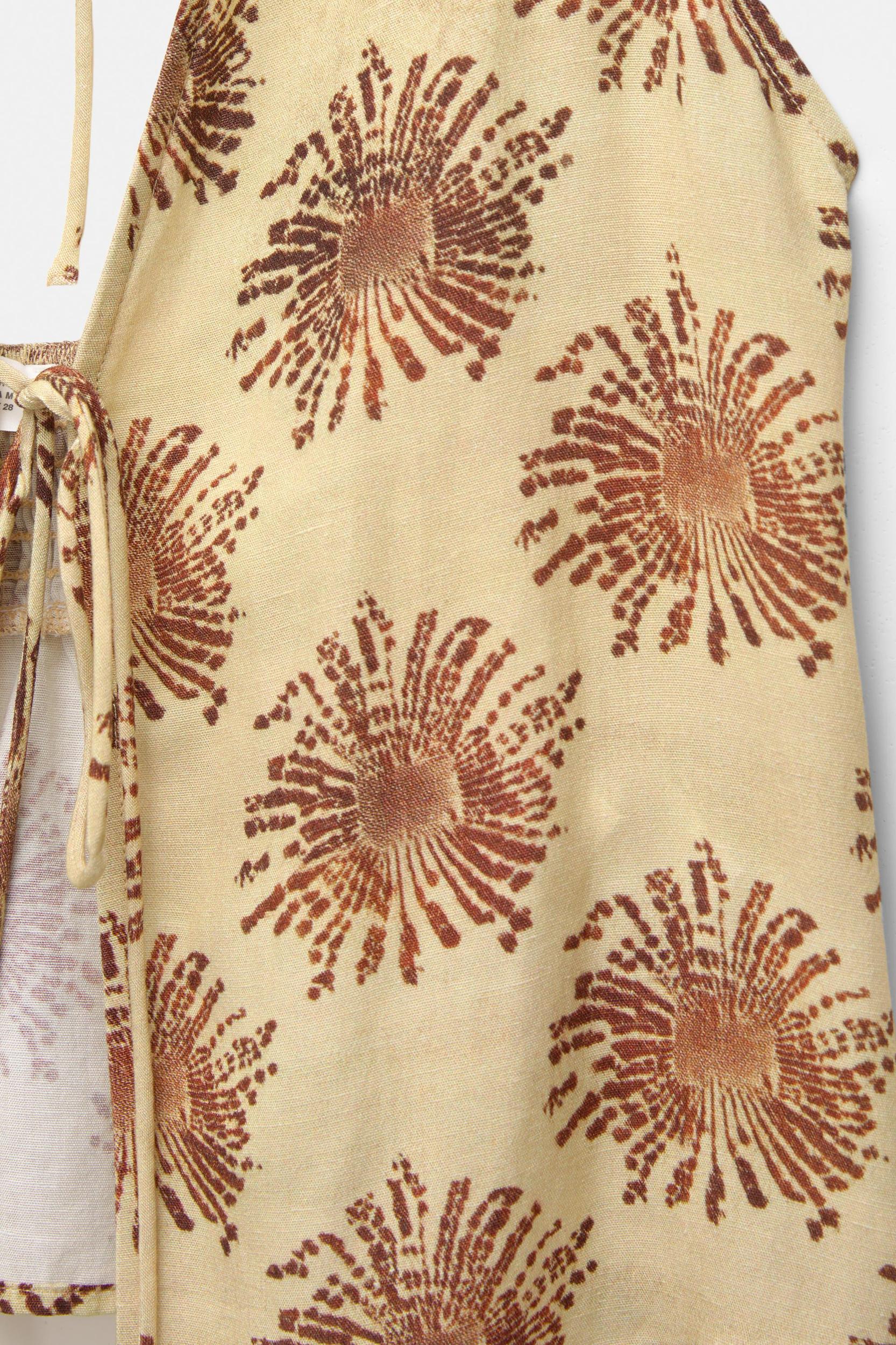 Printed halter top Product Image