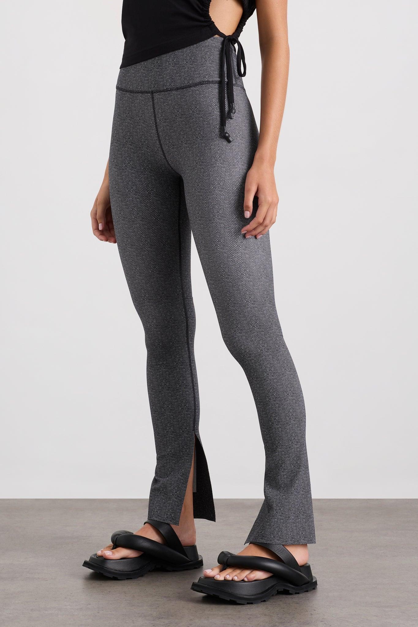 Split Hem Leggings 205 Product Image