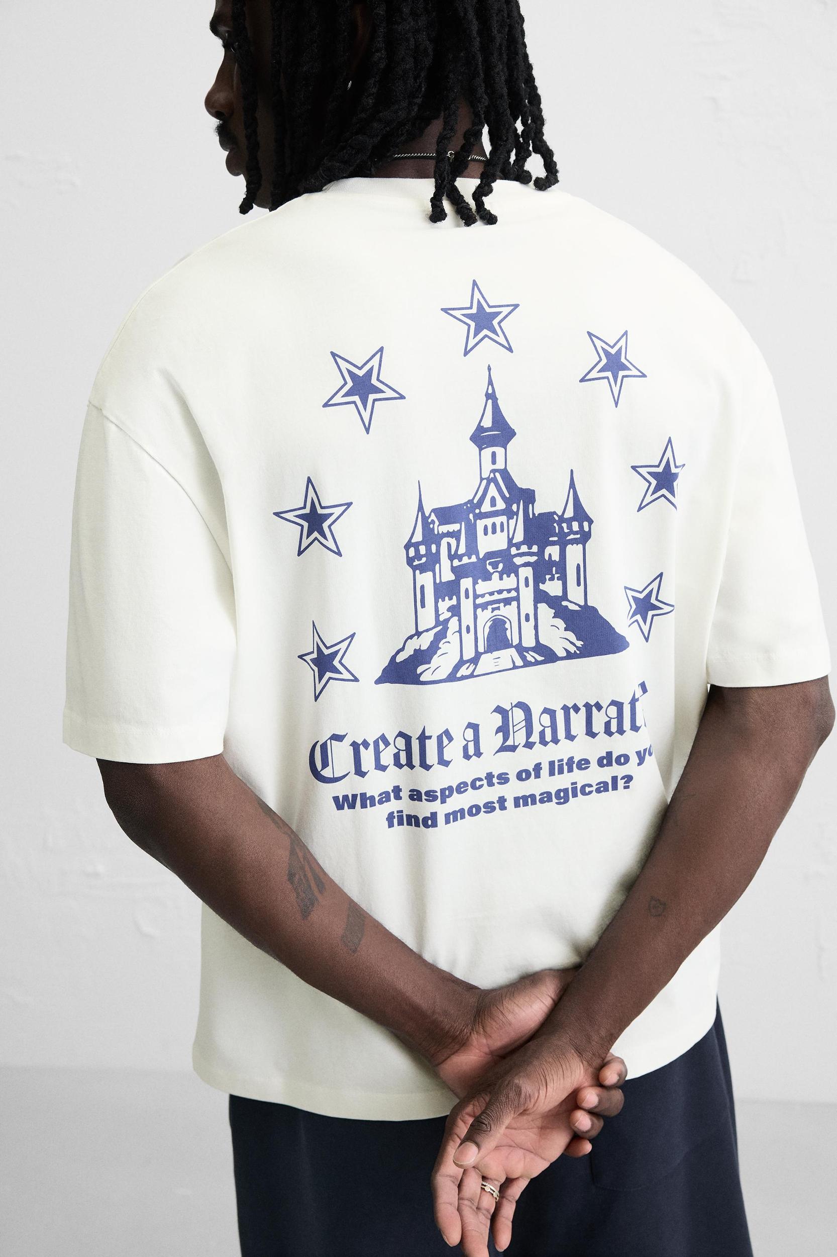 PRINTED GRAPHIC T-SHIRT Product Image