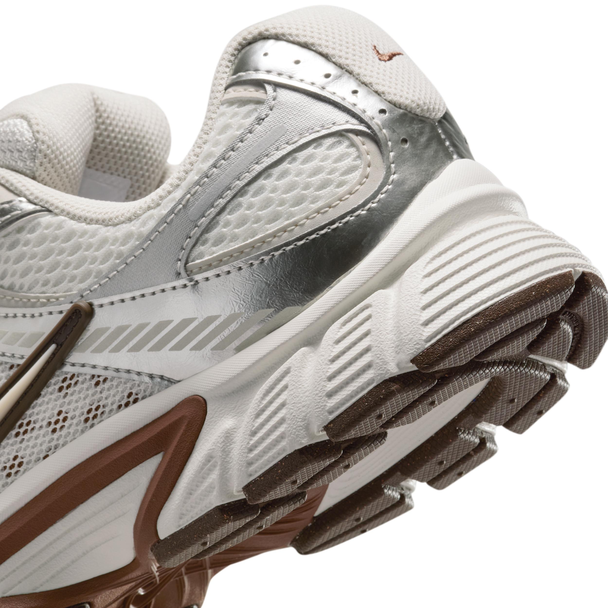 Nike Womens V5 RNR Shoes with Reflective Accents | HQ7901-102 Product Image