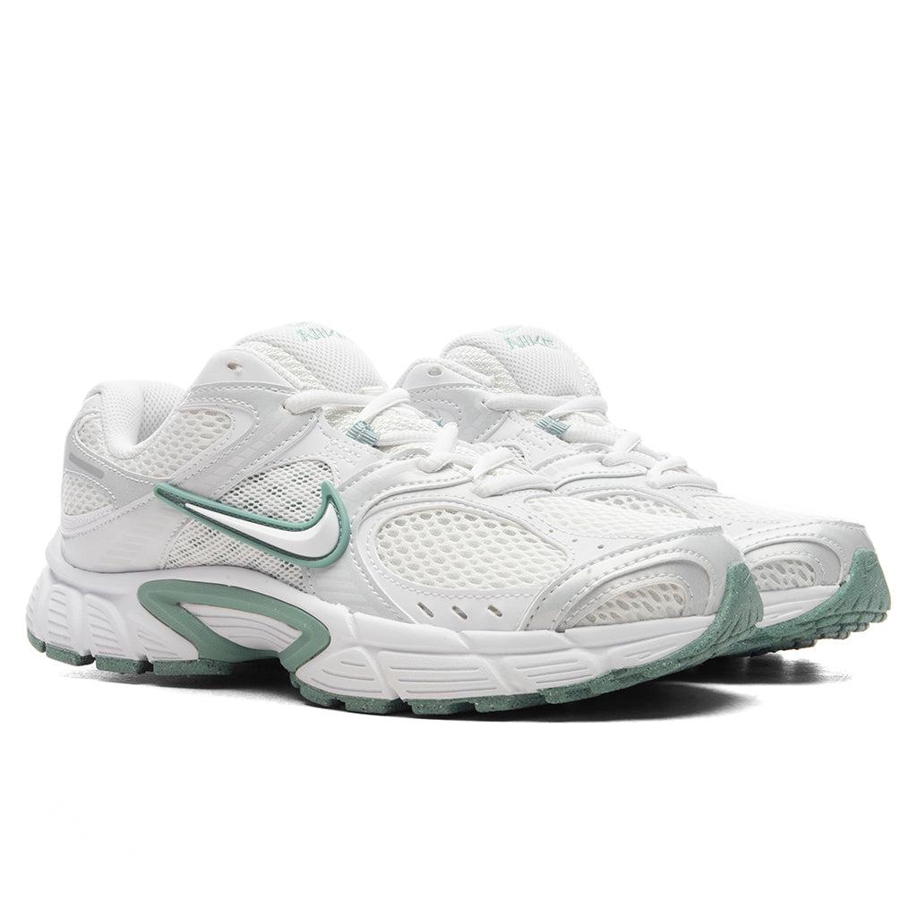 Women's V5 RNR - Summit White/White/Vast Grey/Cannon Female Product Image