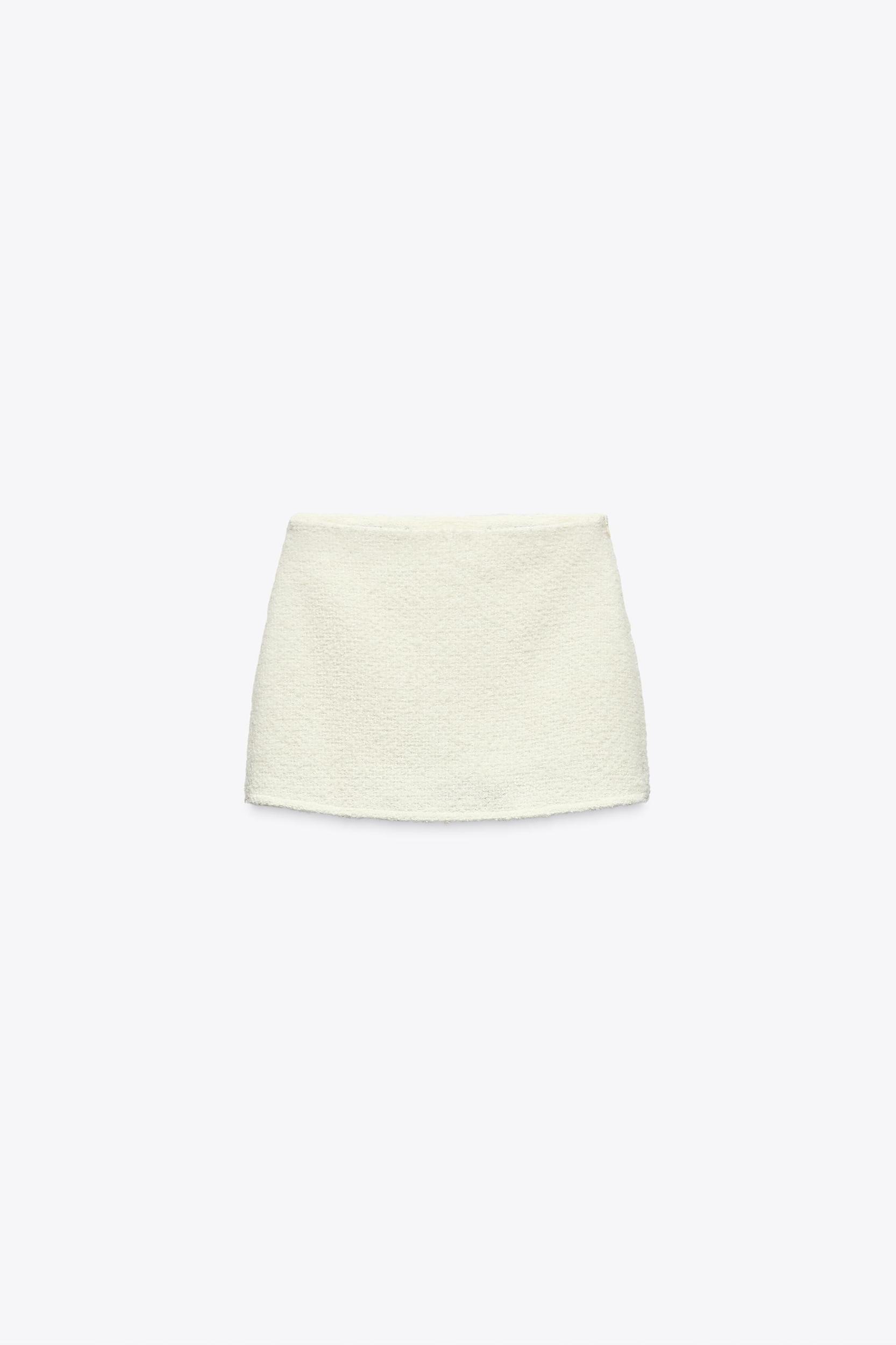BOUCLÉ SKORT Product Image