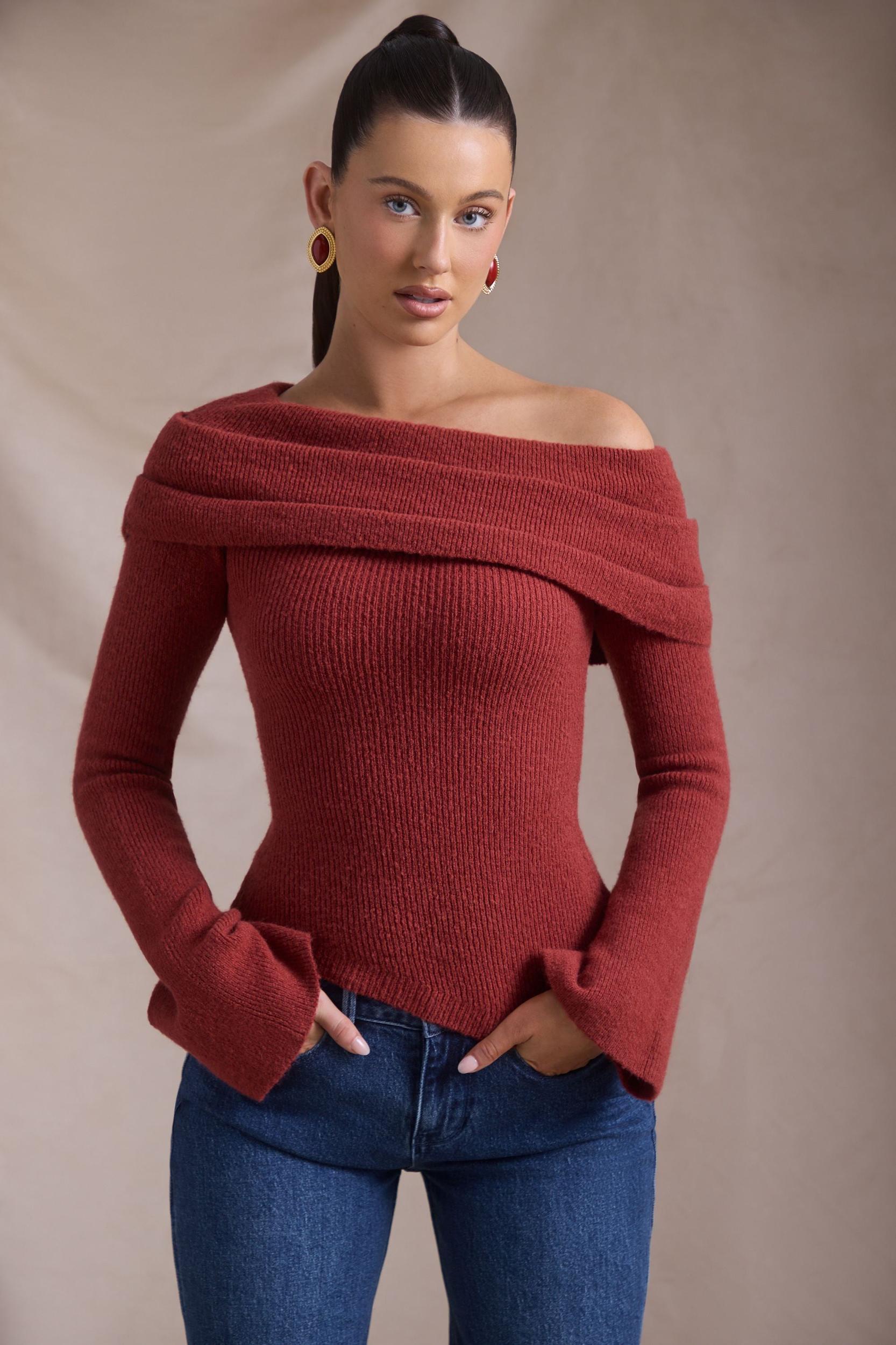 Ribbed-Knit Asymmetric Off-Shoulder Jumper in Brick Red Product Image