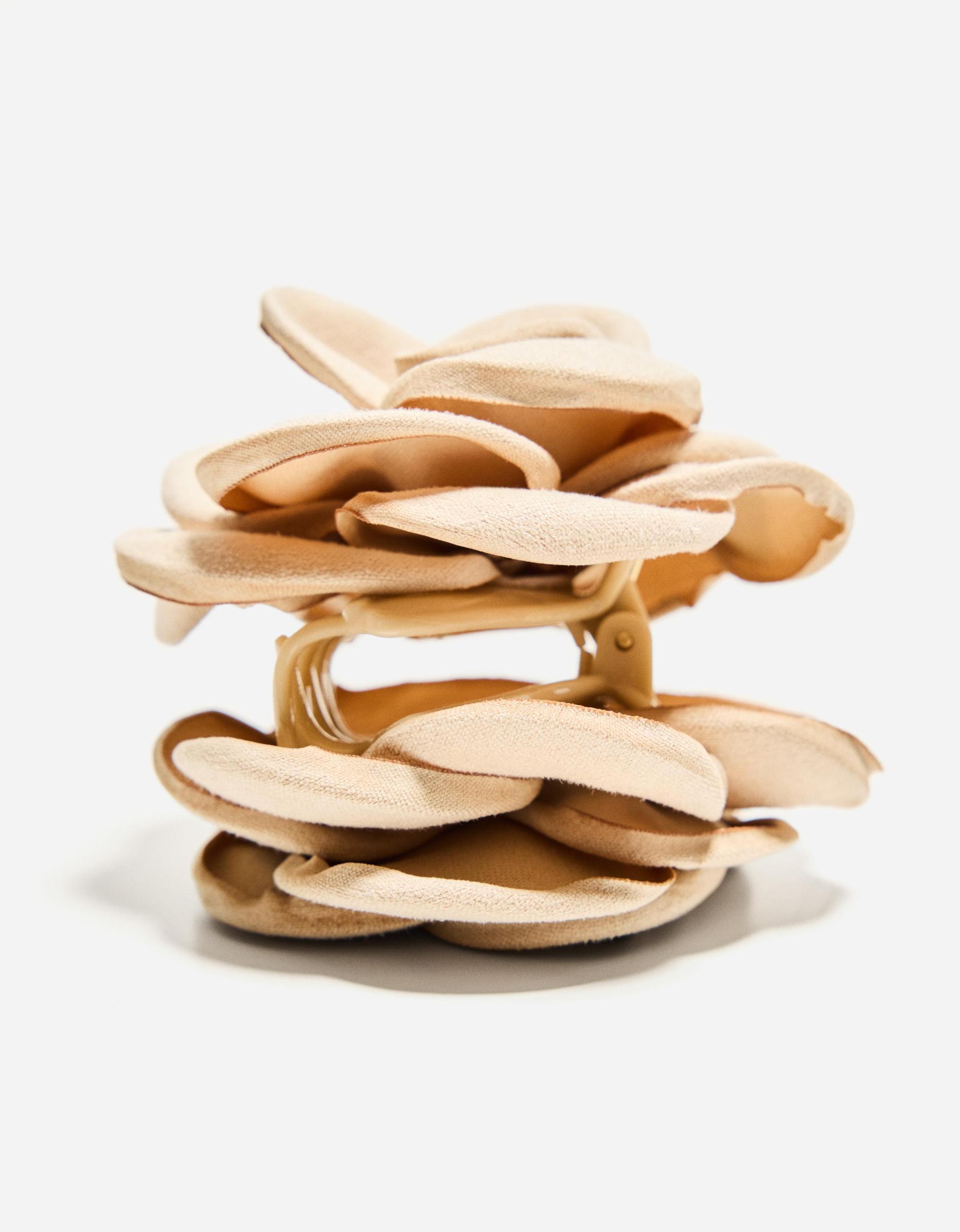 Fabric floral hair clip Product Image