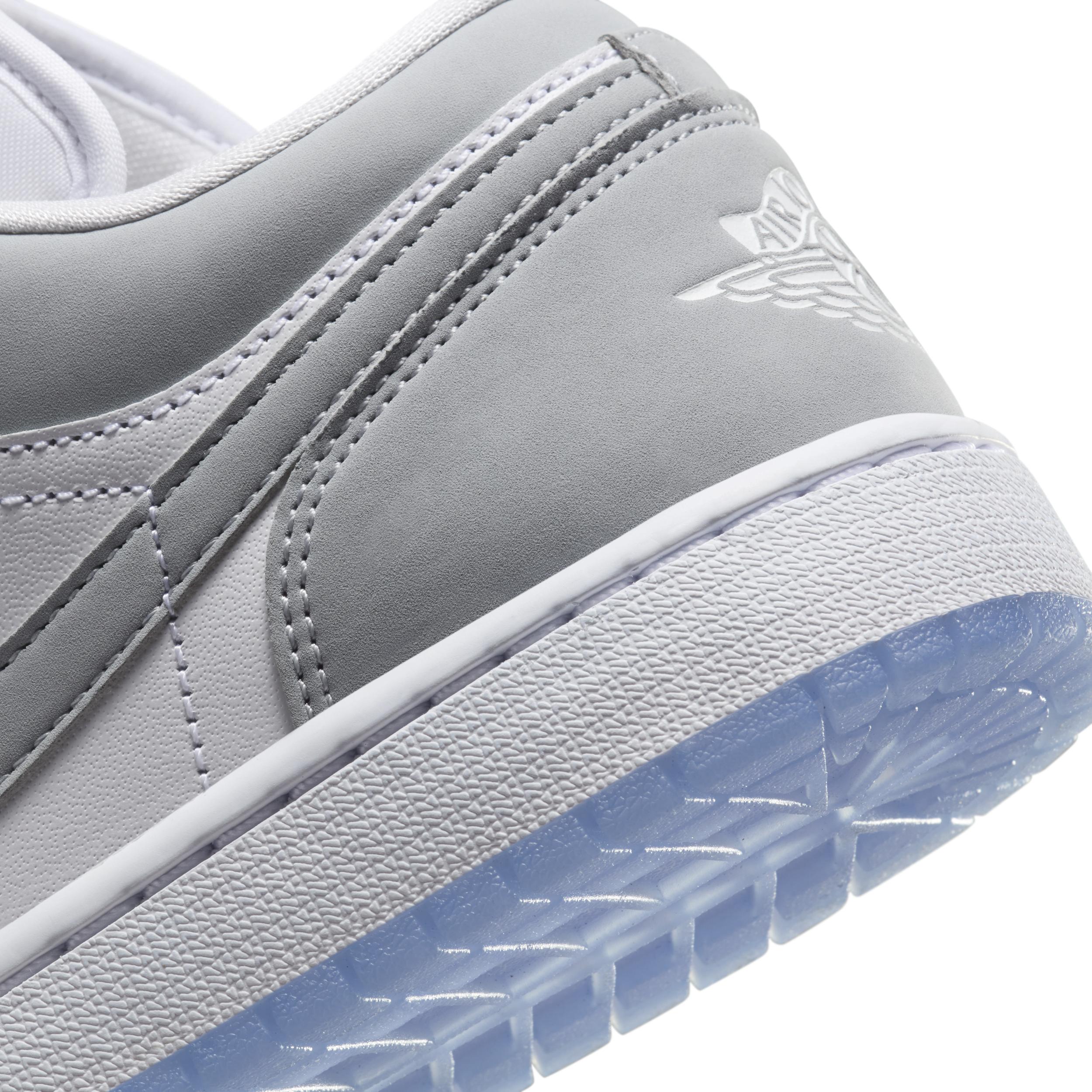 Womens Air Jordan 1 Low Shoes | DC0774-105 Product Image