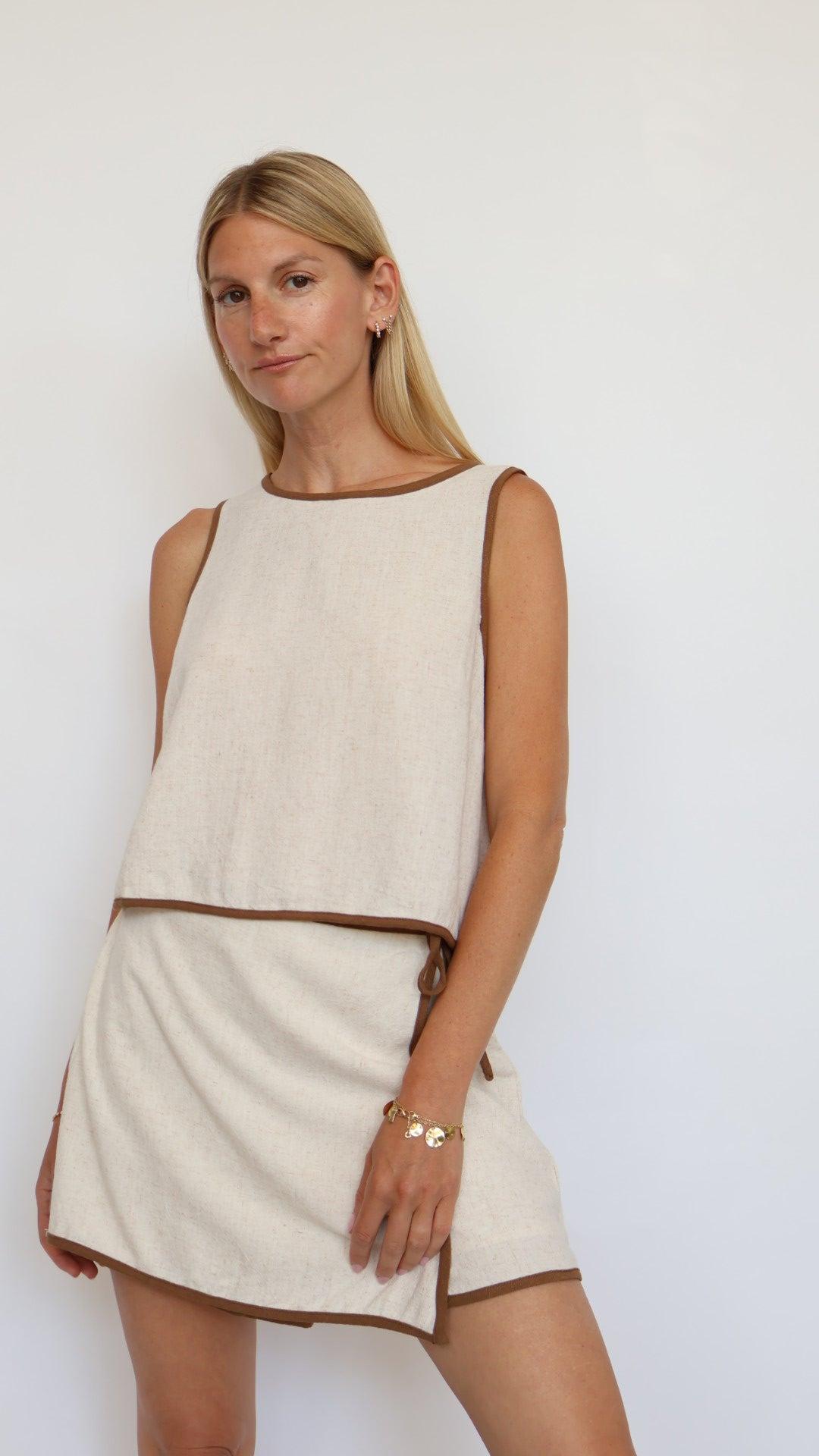 Contrast Piping Crop Top Product Image