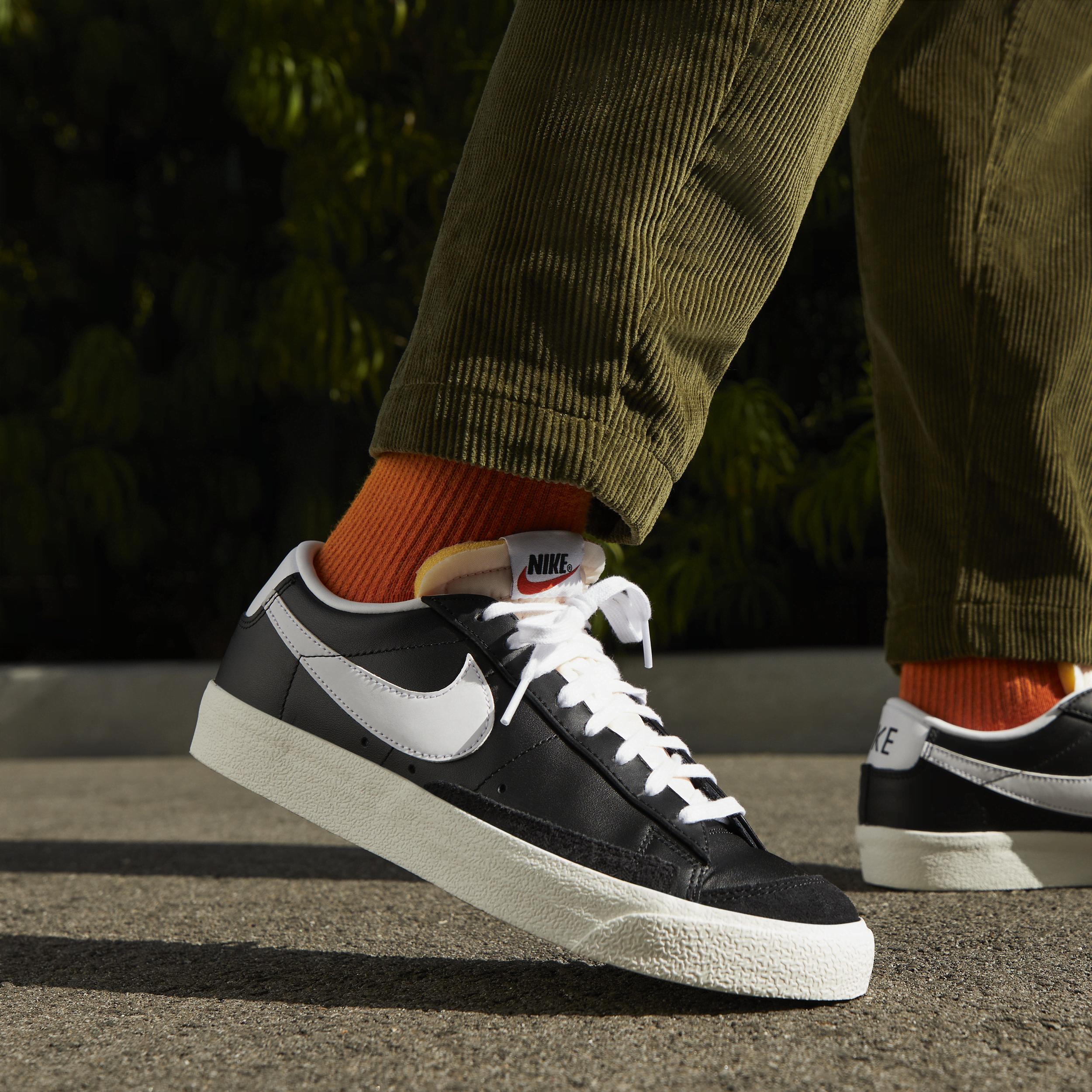 Nike Men's Blazer Low '77 Vintage Shoes Product Image