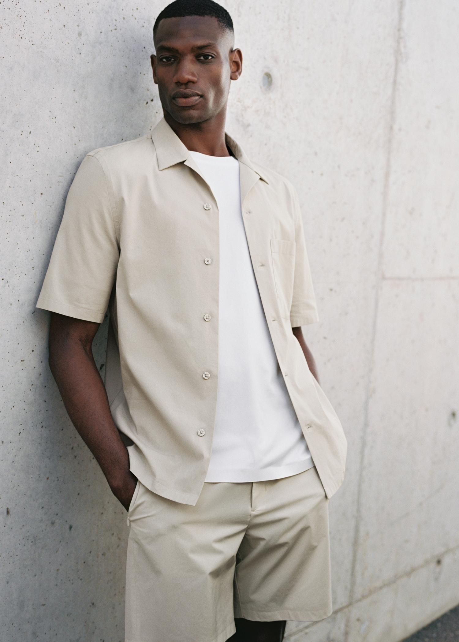 Regular-fit shirt with chest pocket - Men | MANGO USA Product Image