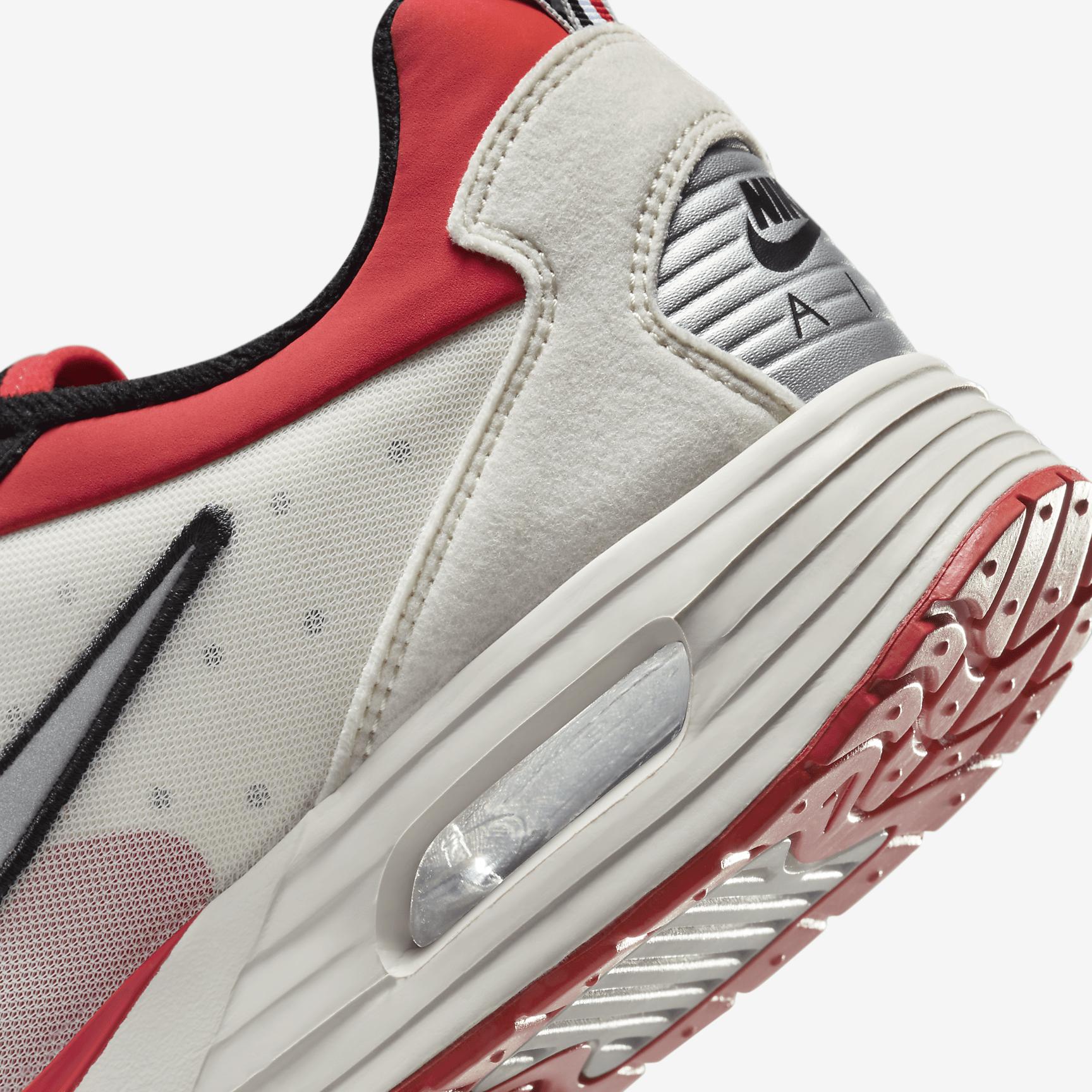 Georgia Nike Air Max Solo Men's Shoes Product Image