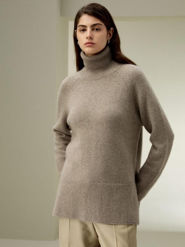 Lightweight Turtleneck Cashmere Sweater Product Image
