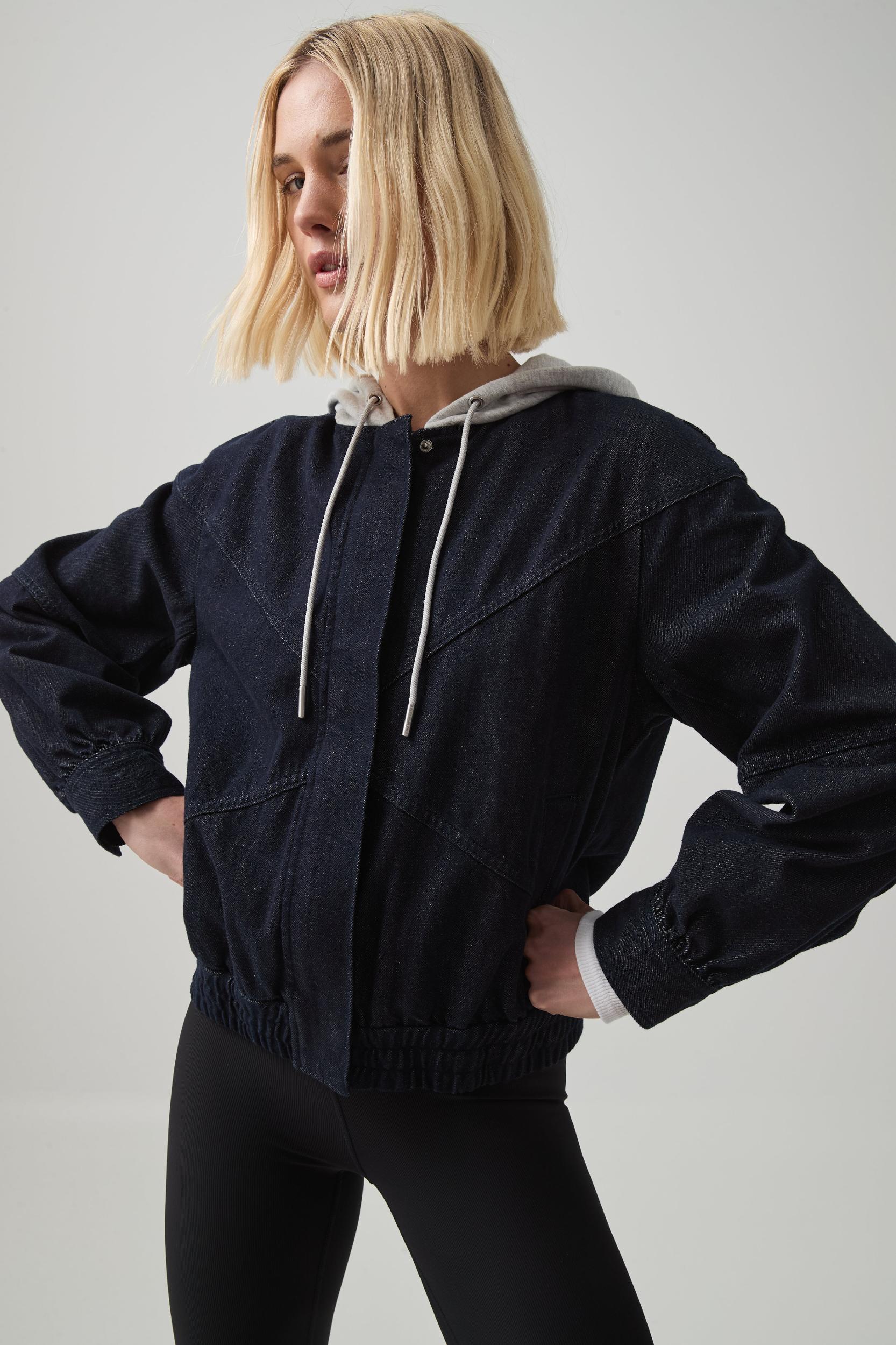 Windbreaker Shirt 406 Product Image