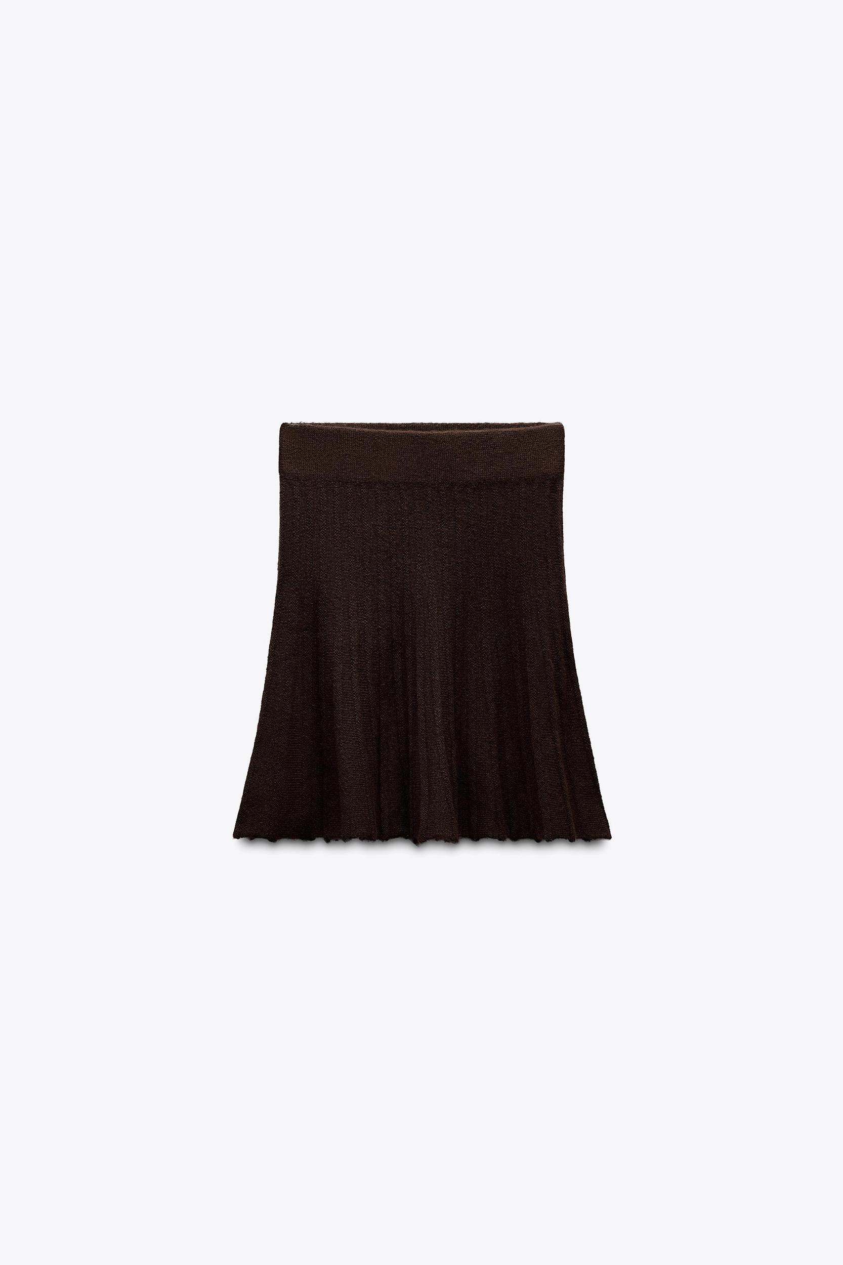 PLEATED SOLID KNIT SKIRT Product Image