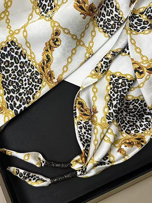 Chains Leopard Printed Scarf Product Image