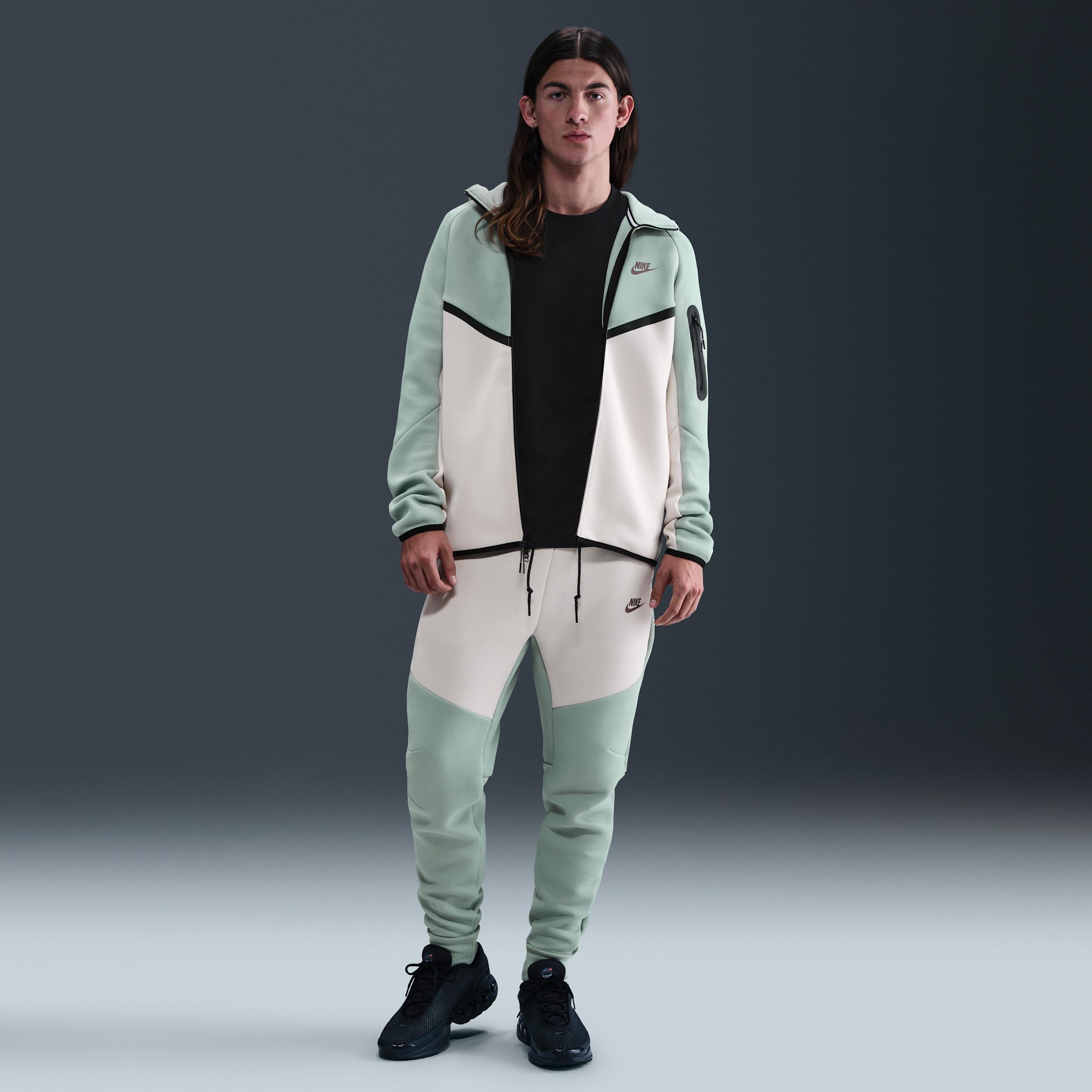 Nike Men's Tech Fleece Windrunner Full-Zip Jacket Product Image