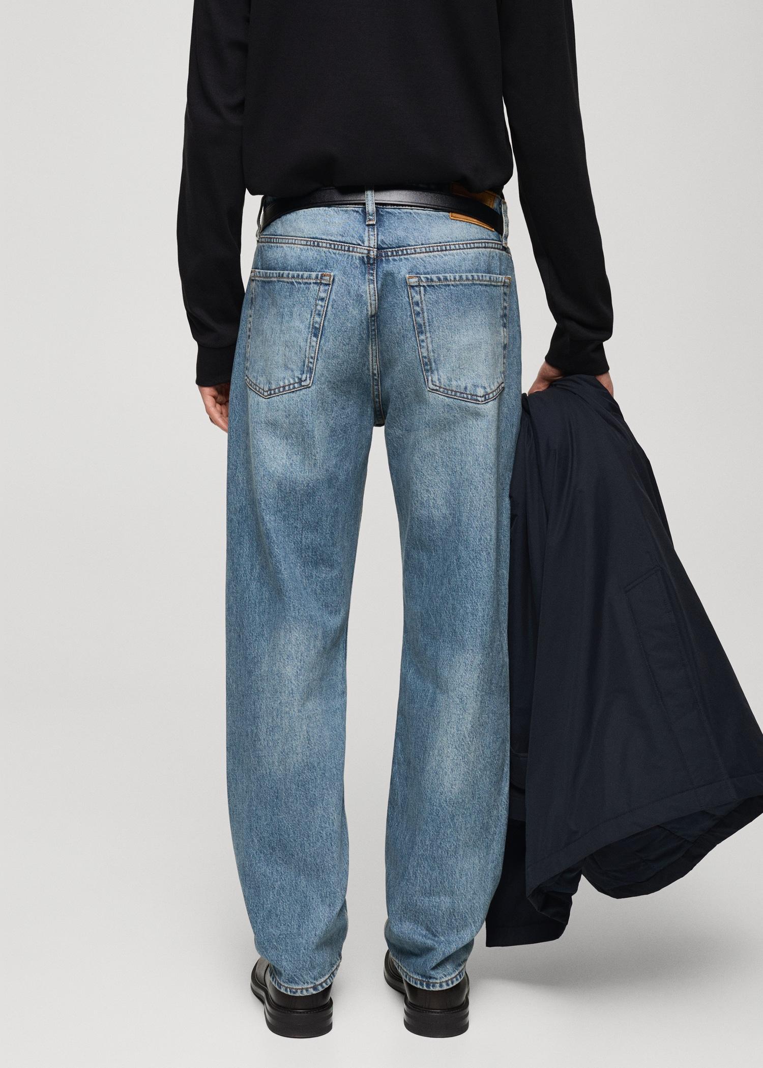 Moby straight-fit worn-effect jeans - Men | MANGO USA Product Image