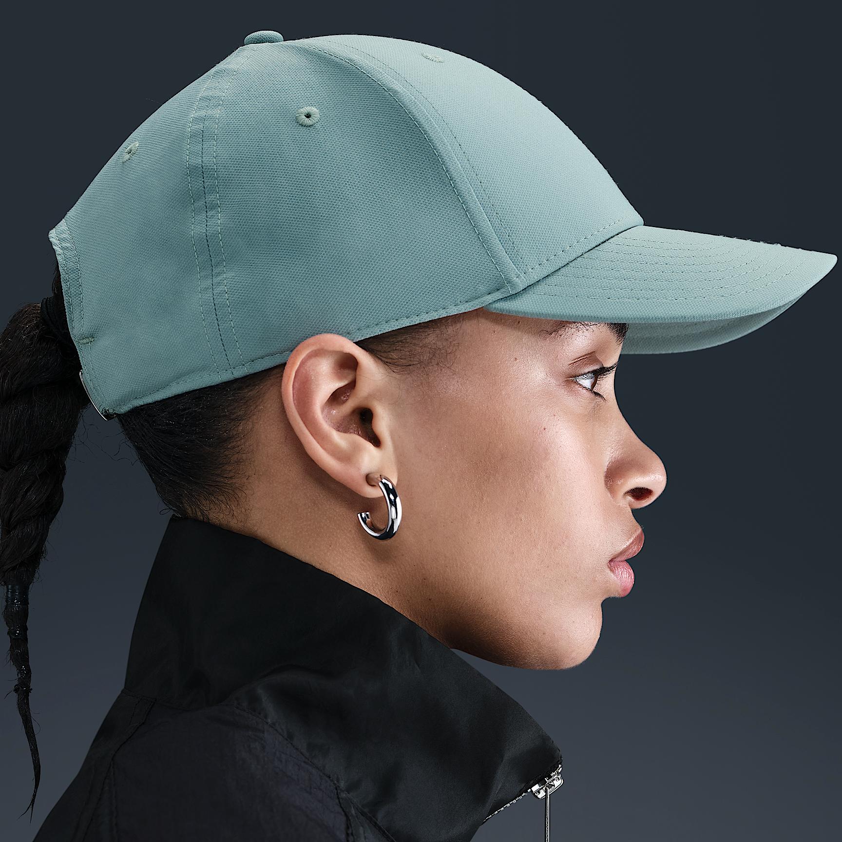 Nike Unisex Dri-FIT Club Structured Metal Logo Cap | FB5371-017 Product Image
