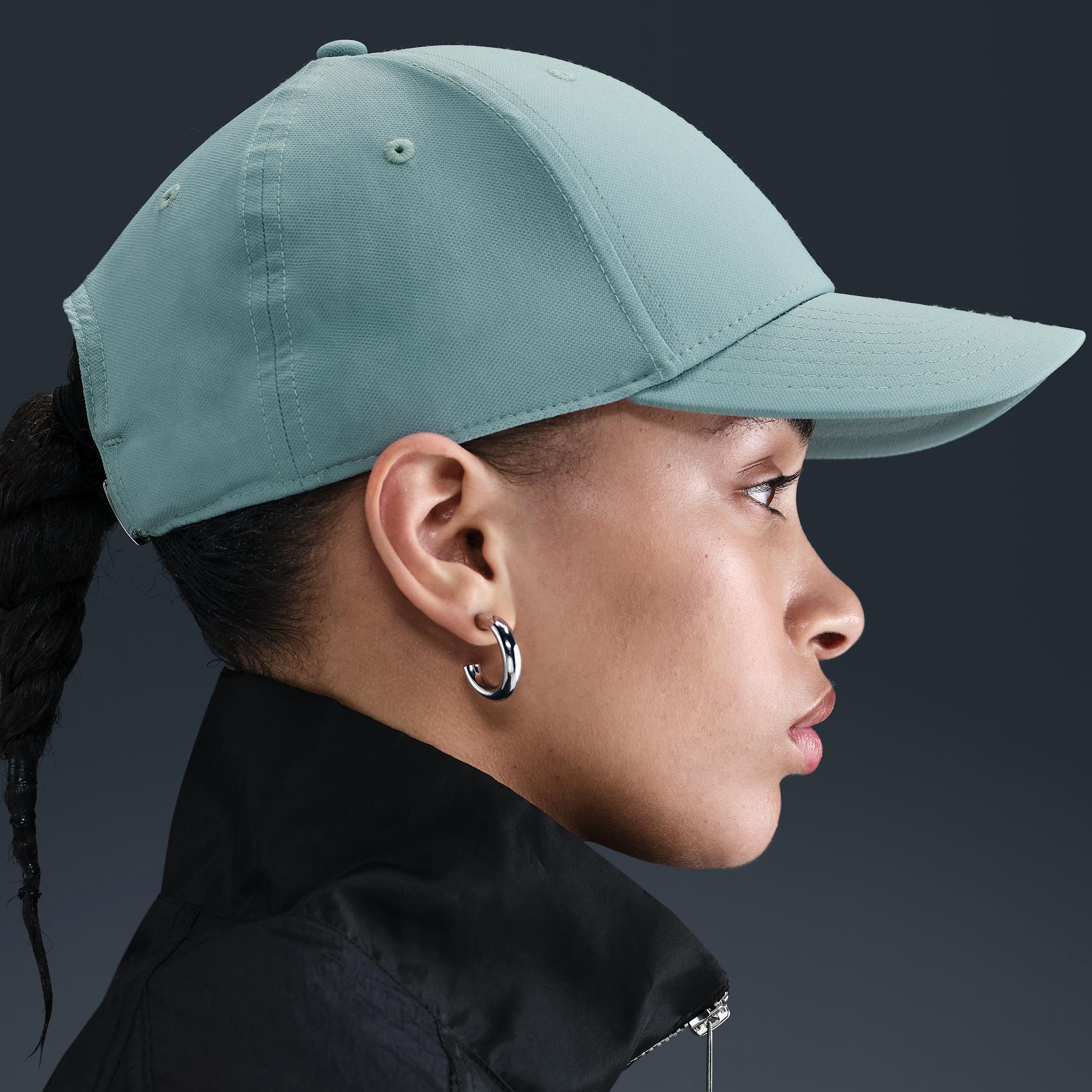 Nike Unisex Dri-FIT Club Structured Metal Logo Cap | FB5371-017 Product Image