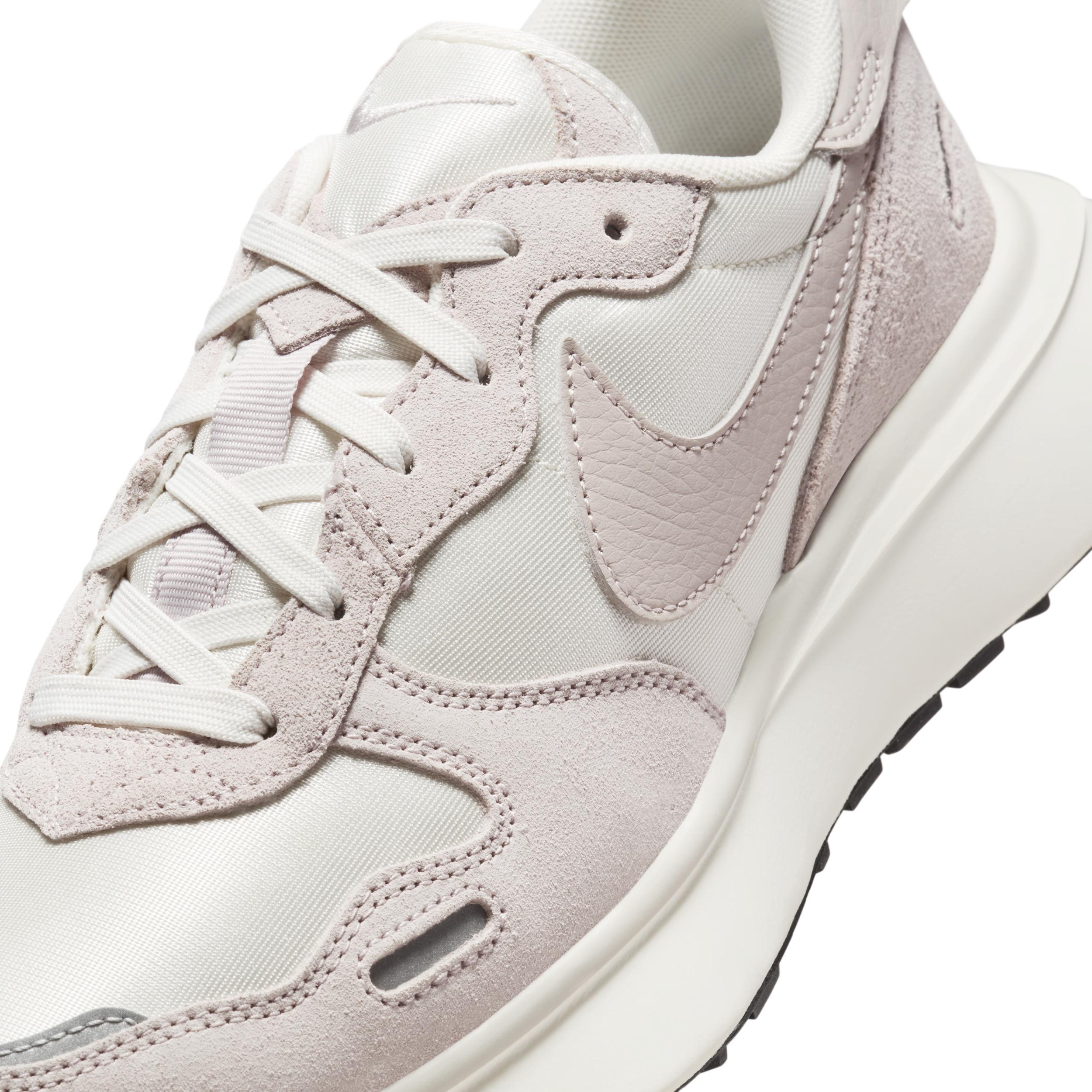 Nike Women's Phoenix Waffle Shoes Product Image