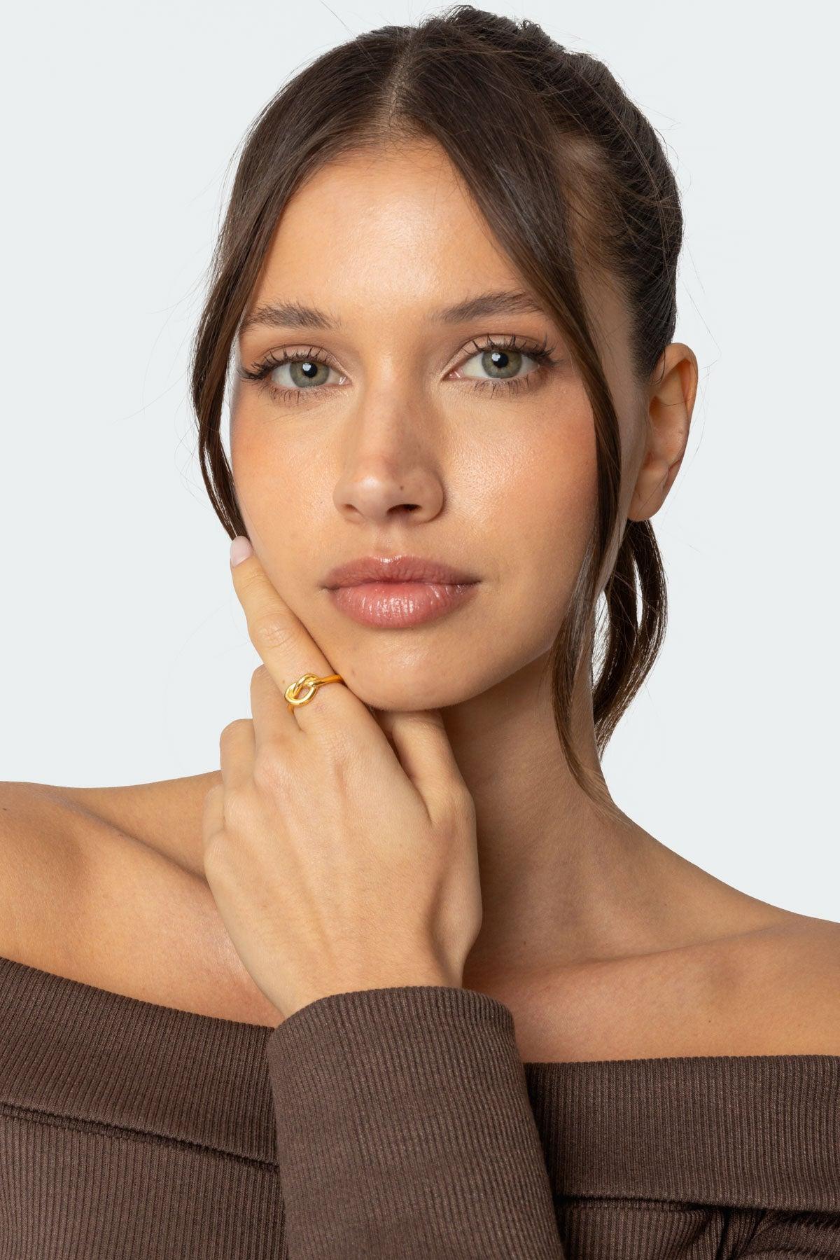 Knot Ring Product Image