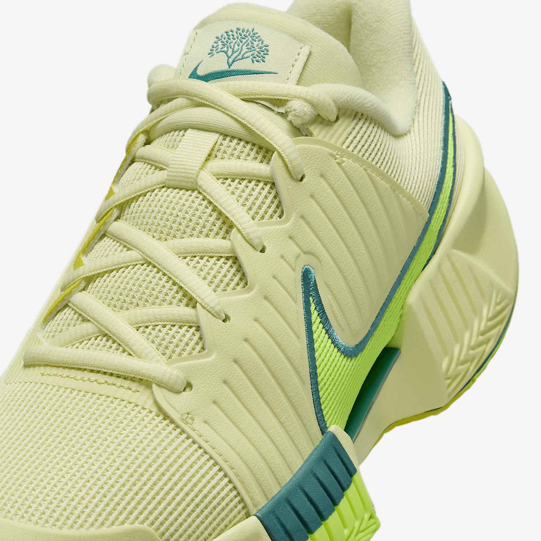 Nike GP Challenge Pro Premium Women's Hard Court Tennis Shoes Product Image