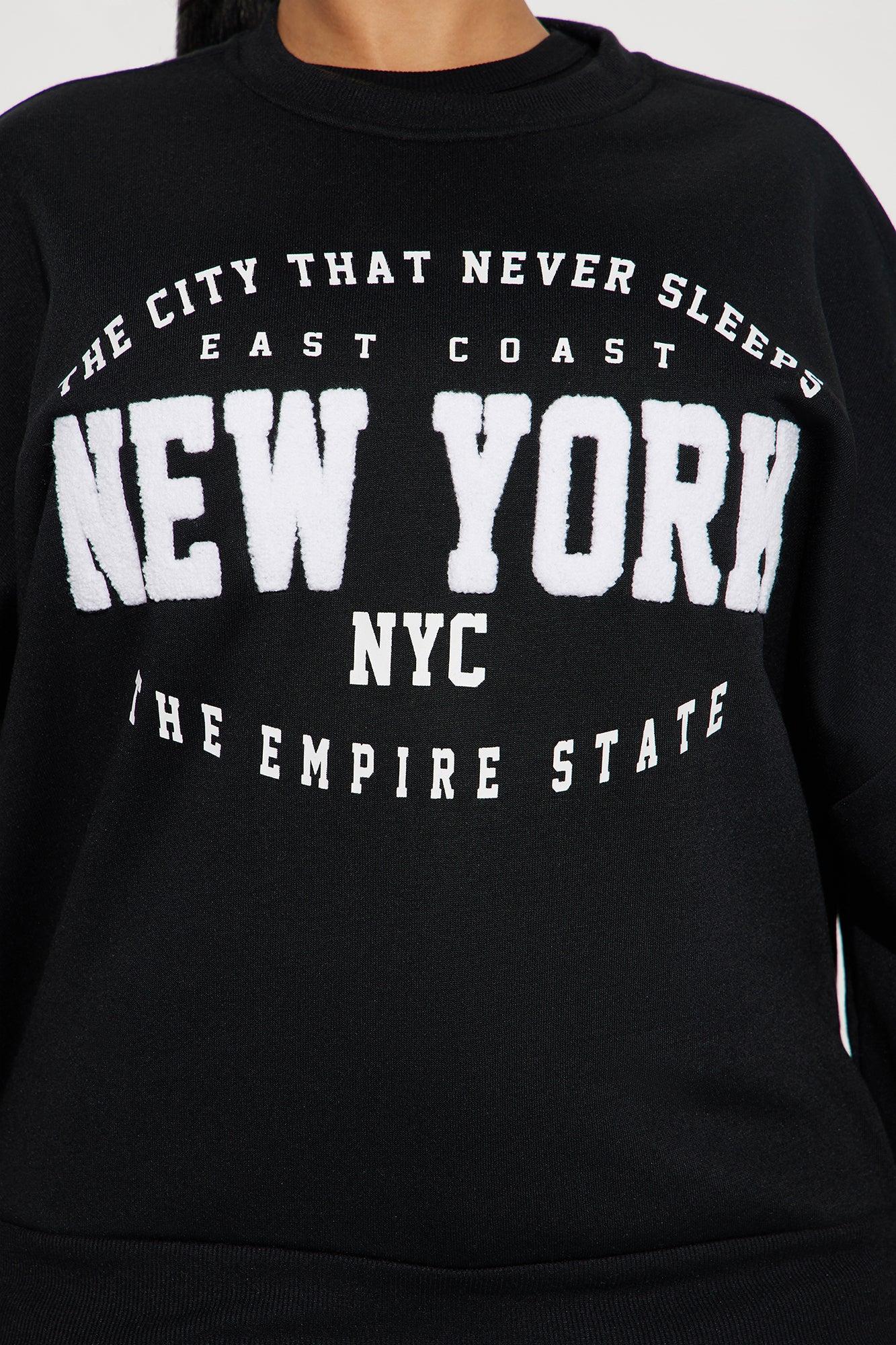 The City Never Sleeps NY Sweatshirt - Black Product Image