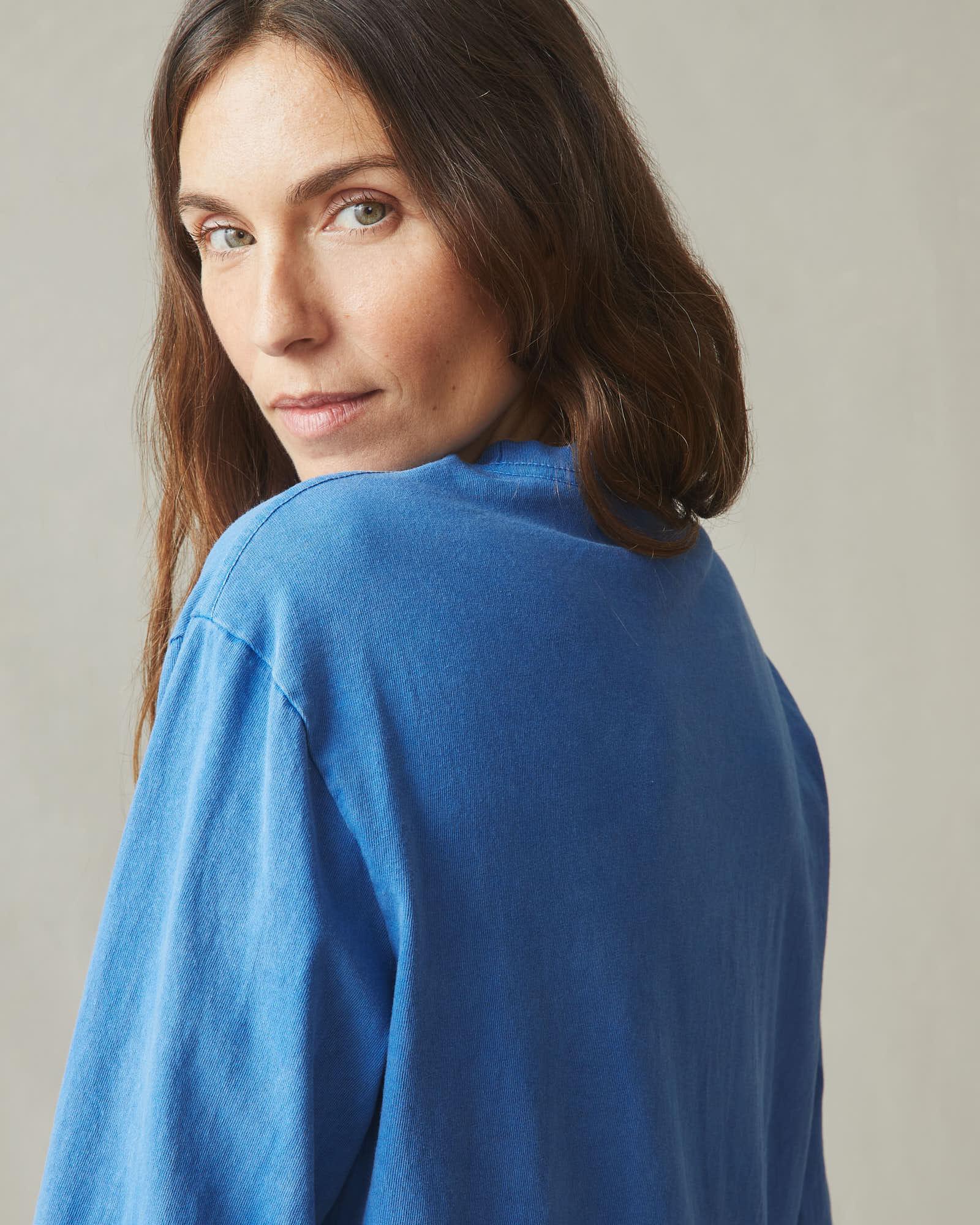 Women's Vintage Crew Long Sleeve Tee - Washed Blue Aura Female Product Image