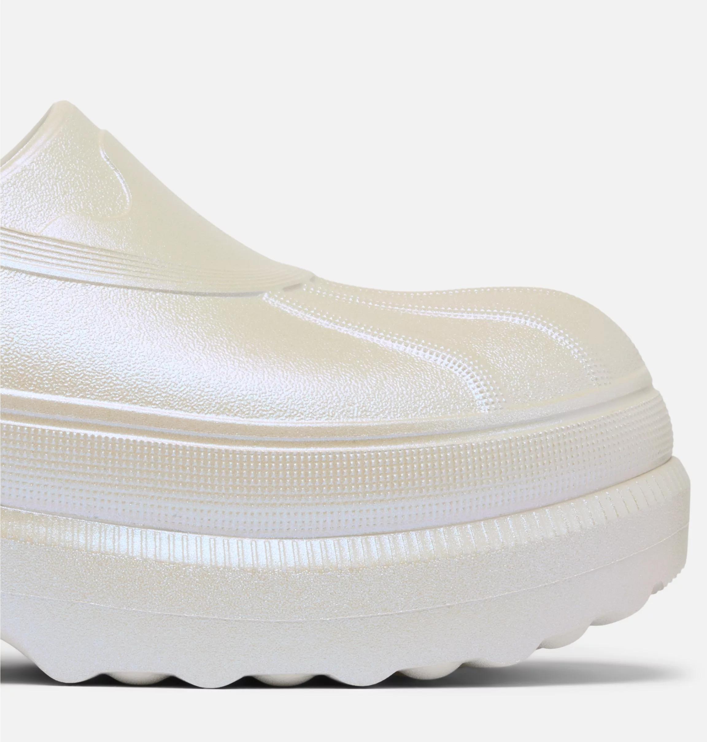 CARIBOU™ Women's Clog Product Image