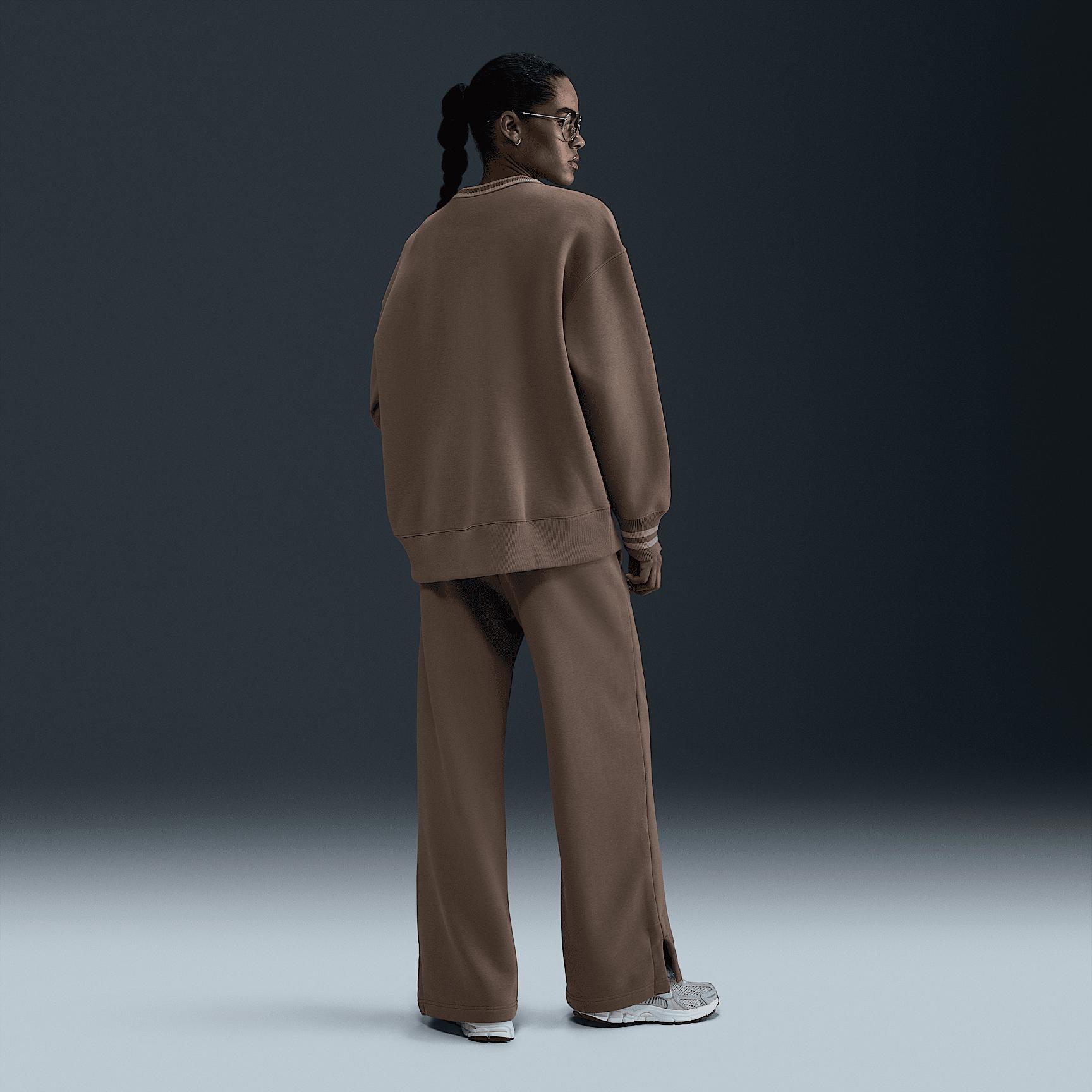 Womens Nike Sportswear Phoenix Fleece Oversized Graphic Crew-Neck Sweatshirt | HJ0949-233 Product Image