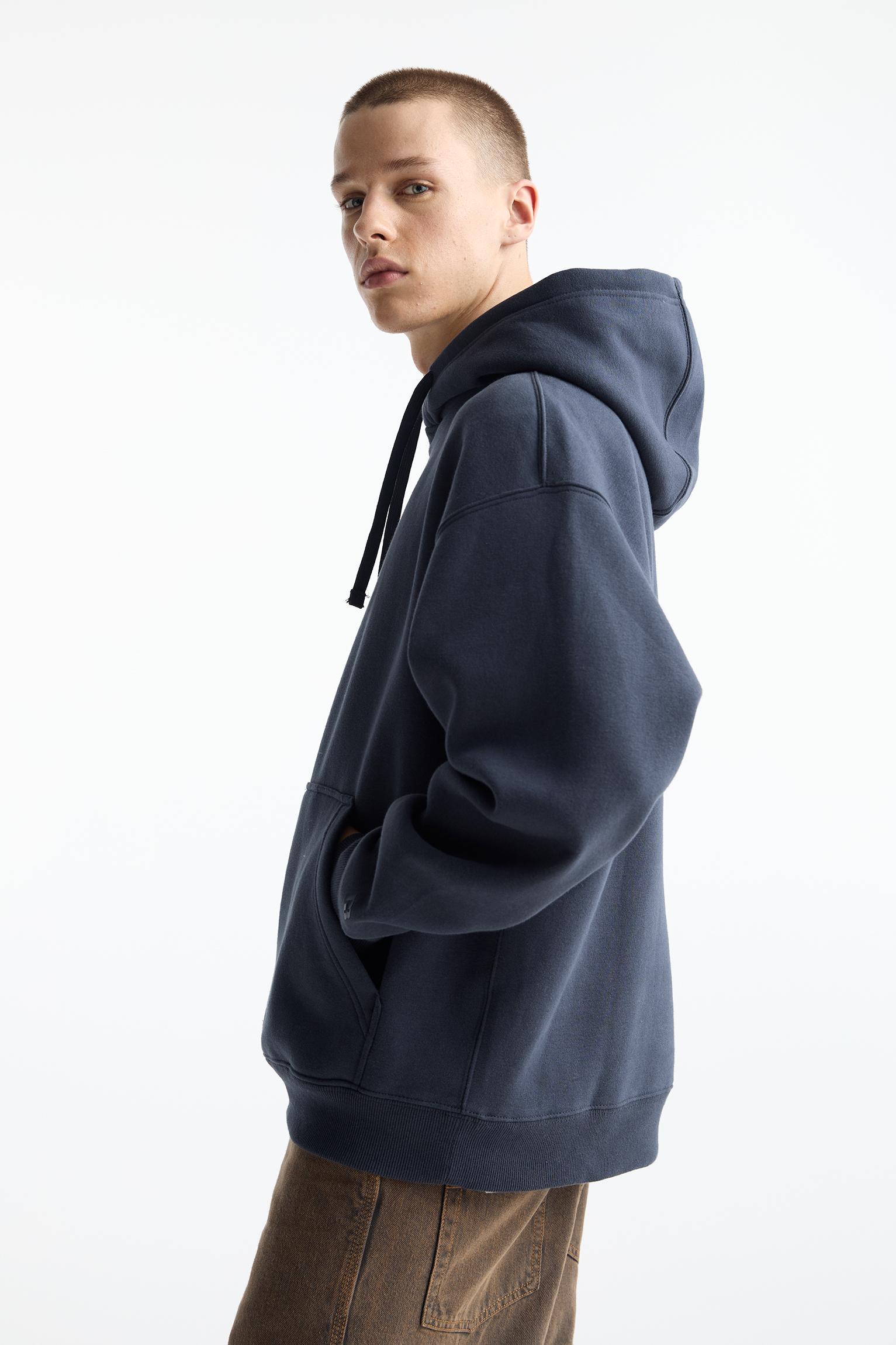 Basic hooded sweatshirt Product Image