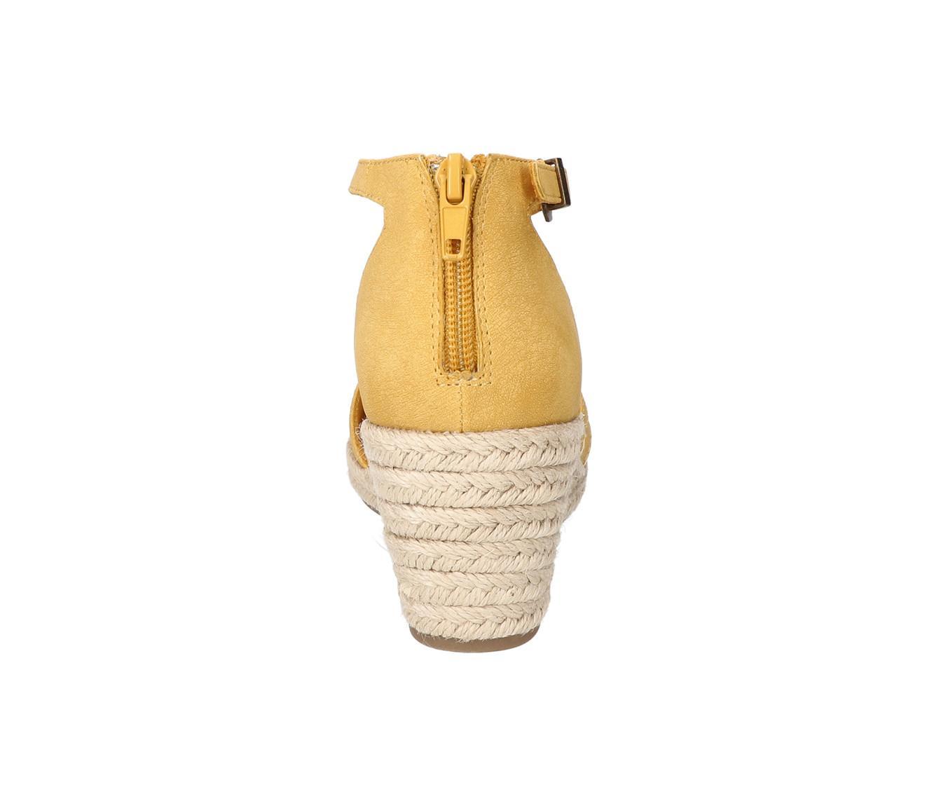 Women's Easy Street Daytona Wedges Product Image