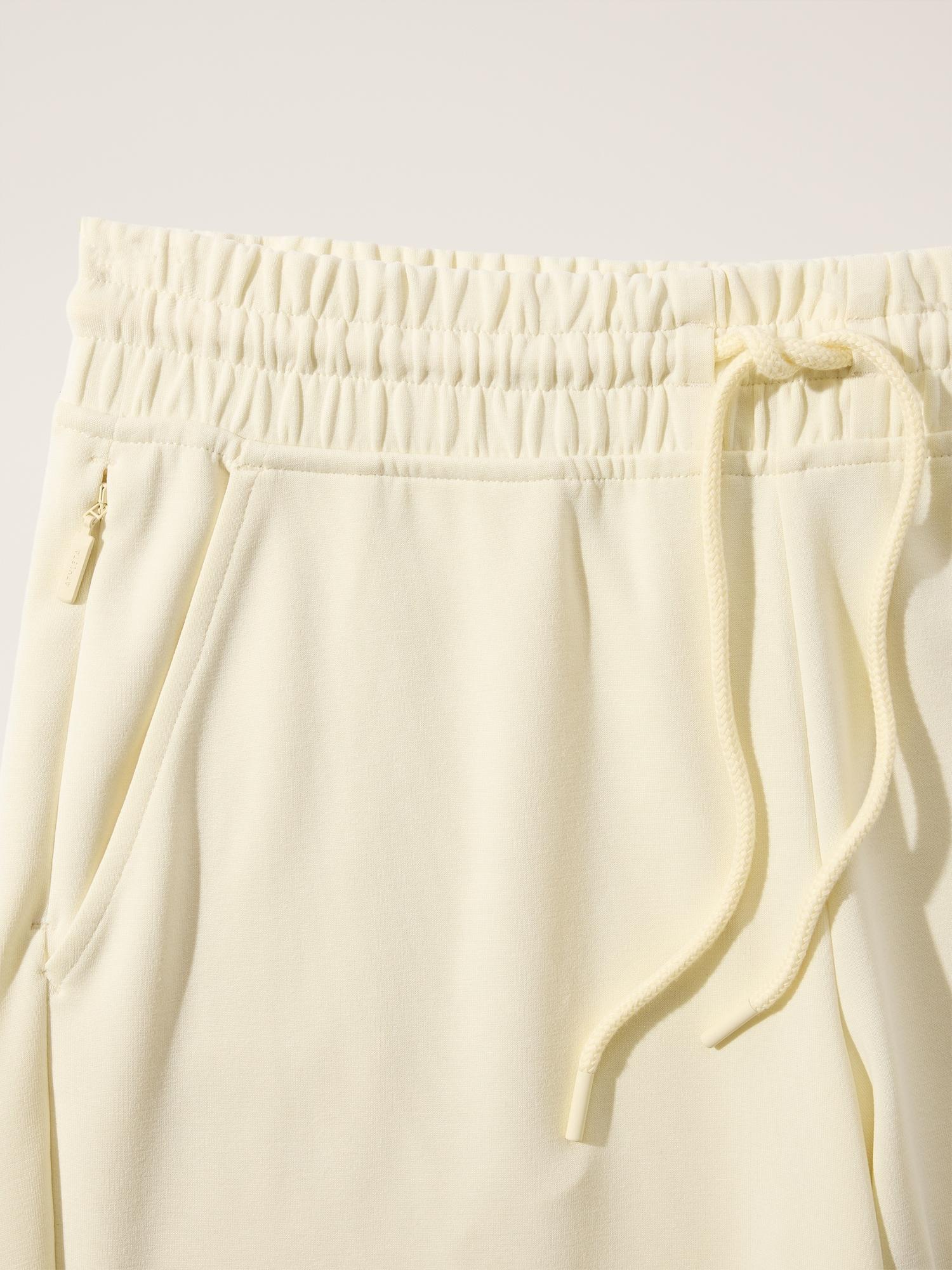 Seasoft Mid Rise Straight Pant Product Image