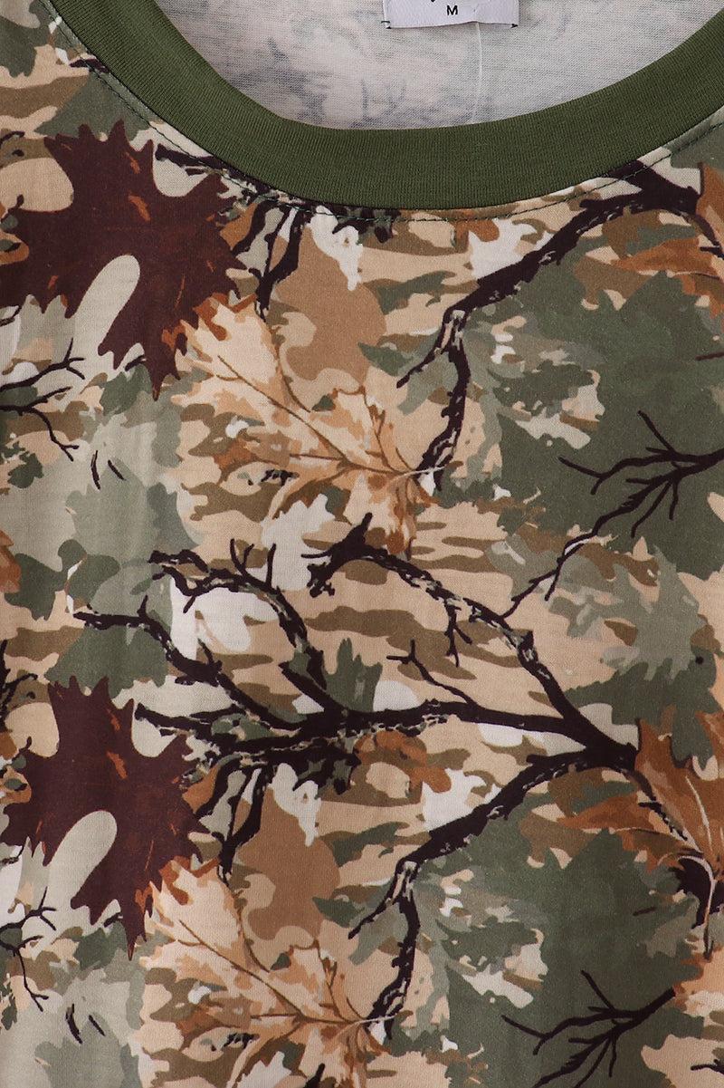 Camo leave dad&me sweatshirt Product Image