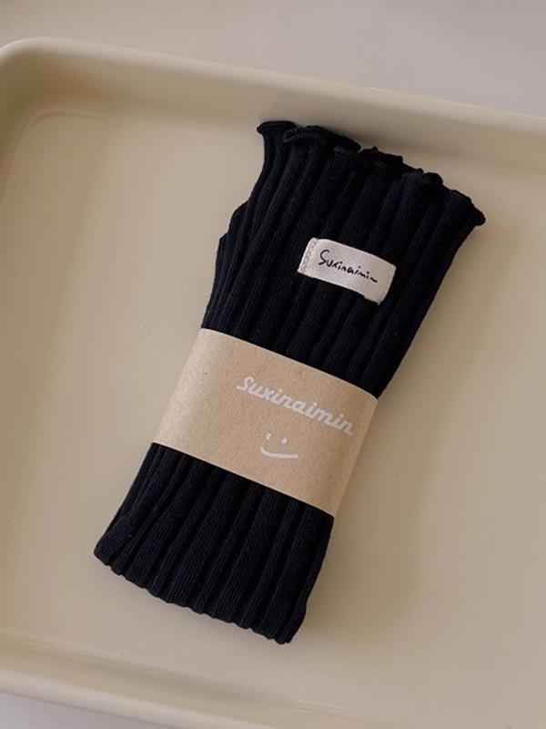 Pleated Wood Ear Lace Socks Product Image