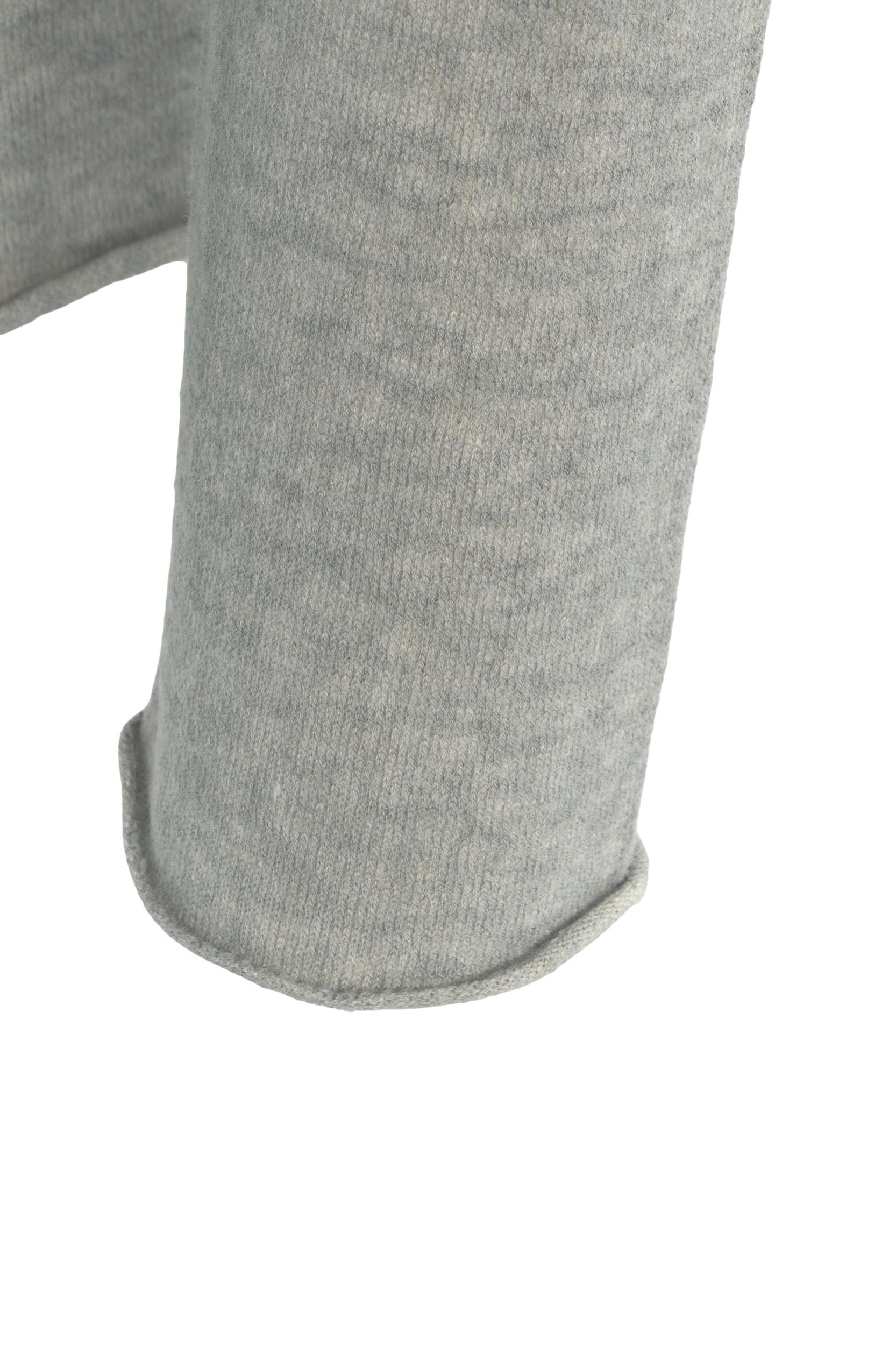 Knit sweater Product Image