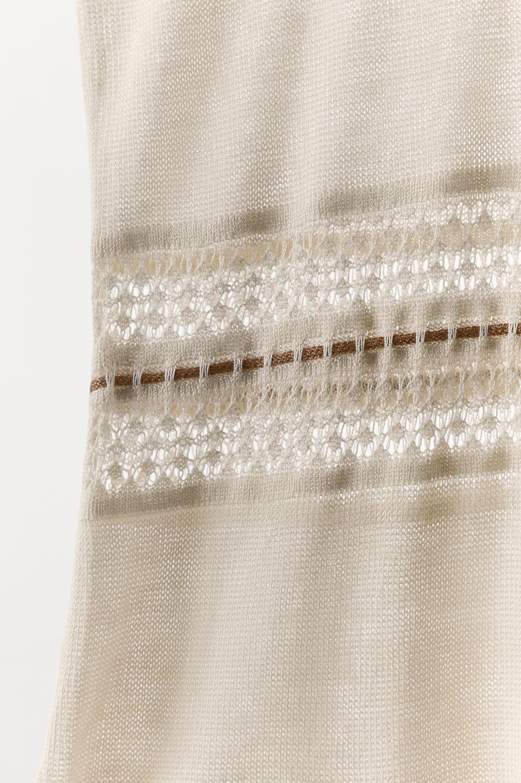 CONTRAST KNIT TOP Product Image