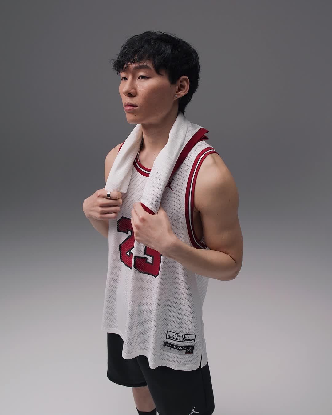 Men's Jordan Hydro XI Slides Product Image