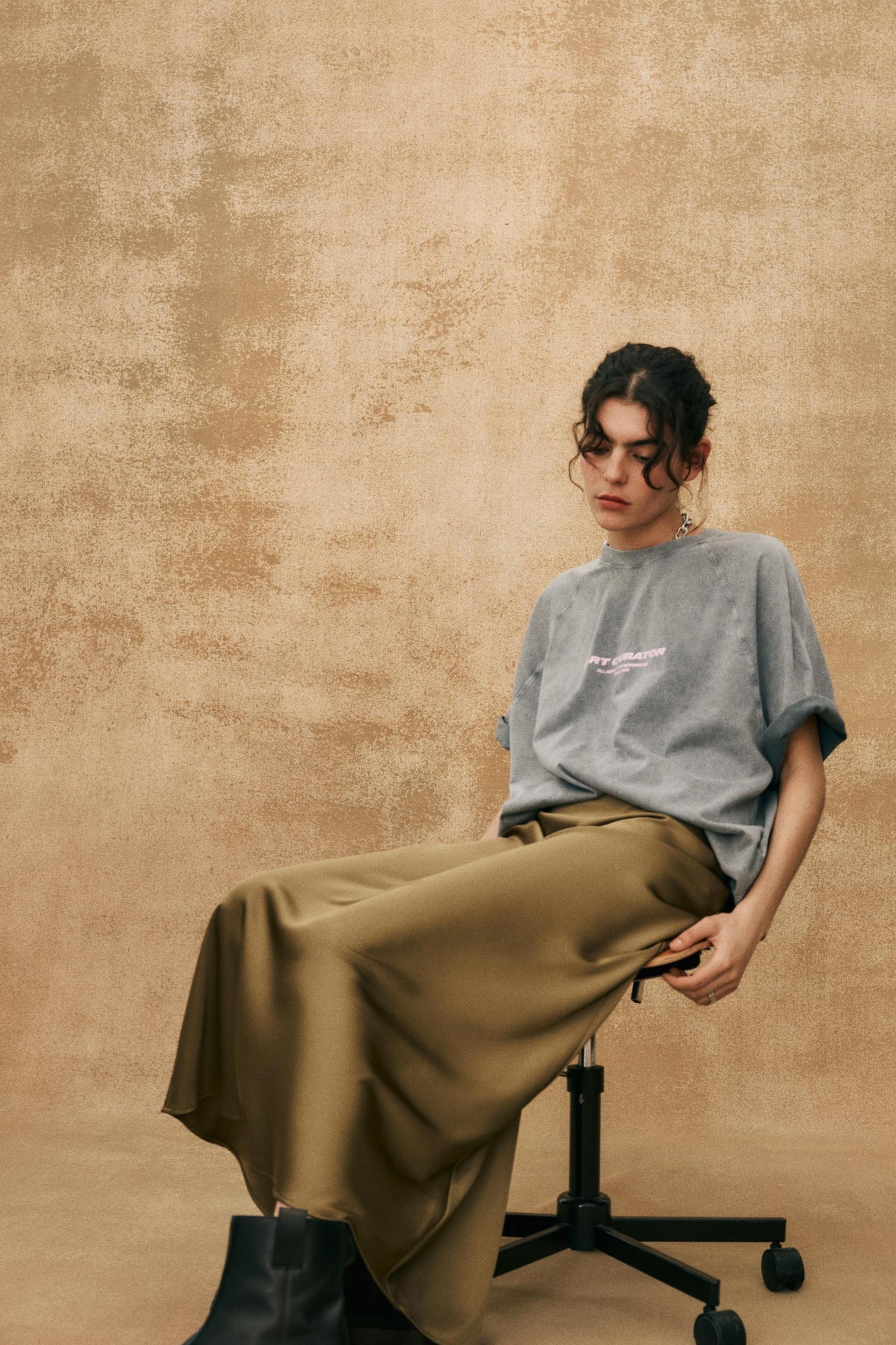 MIDI SKIRT WITH BELT Product Image