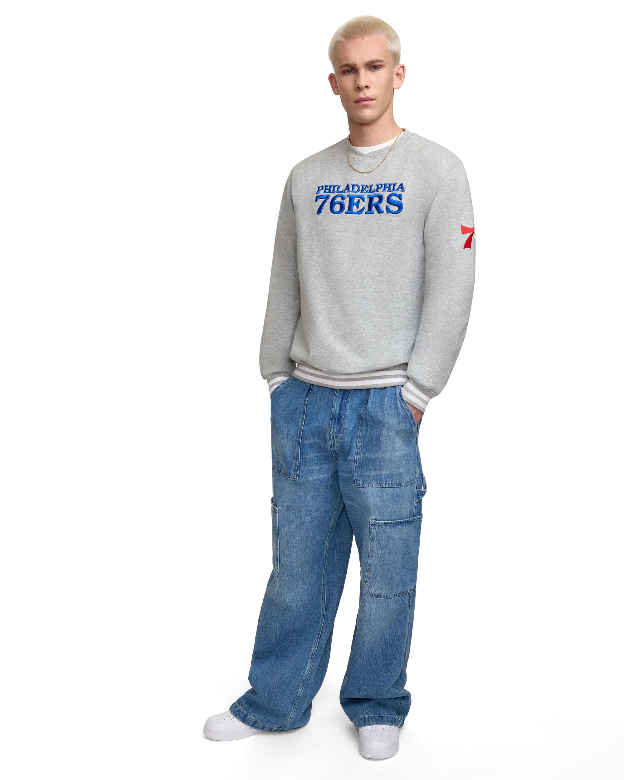 Los Angeles Lakers Gray Logo Select Crewneck Male Product Image