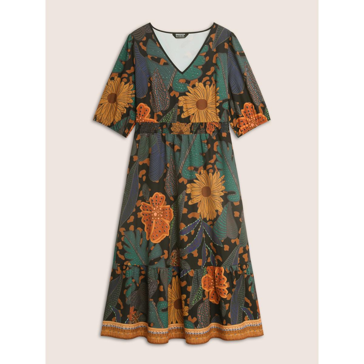 Plus Size Floral Shirred Lantern Sleeve Midi Dress DarkBlue Women Resort Gathered V-neck Half Sleeve Curvy BloomChic 14-16/1X Product Image